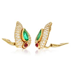 BULGARI Clips d'oreille en or jaune 18K avec émeraudes, diamants et rubis
