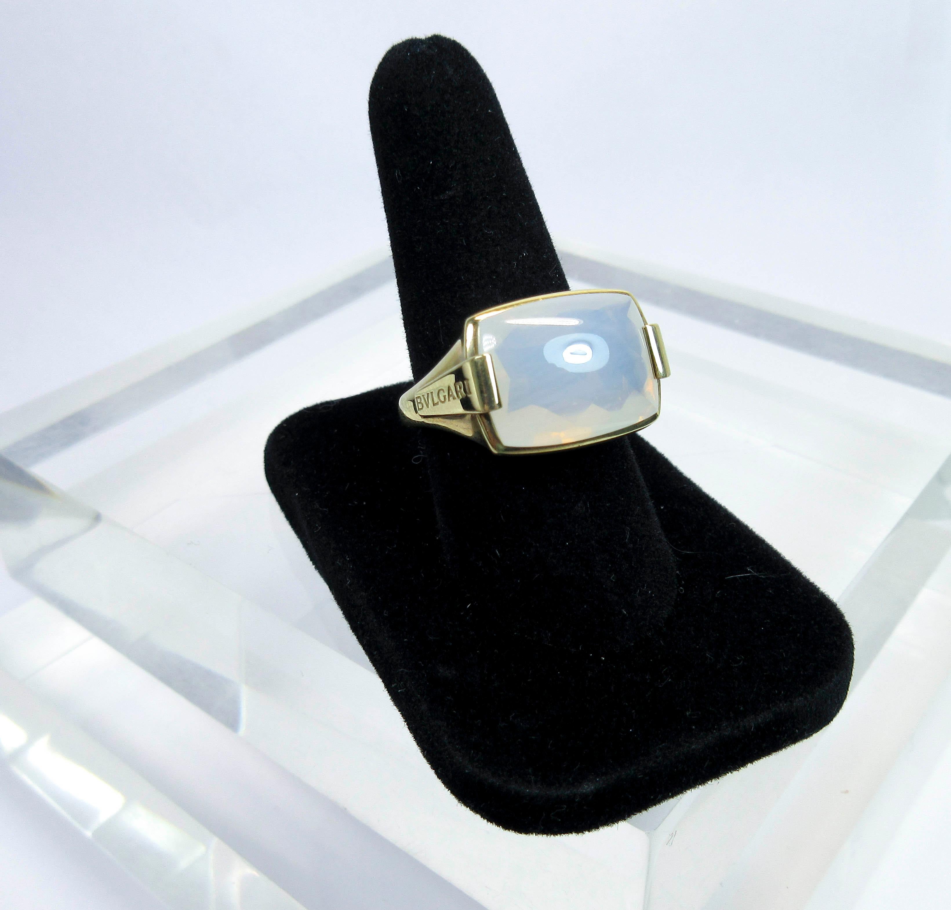 Bulgari 18 Karat Yellow Gold and Opal Ring For Sale 5