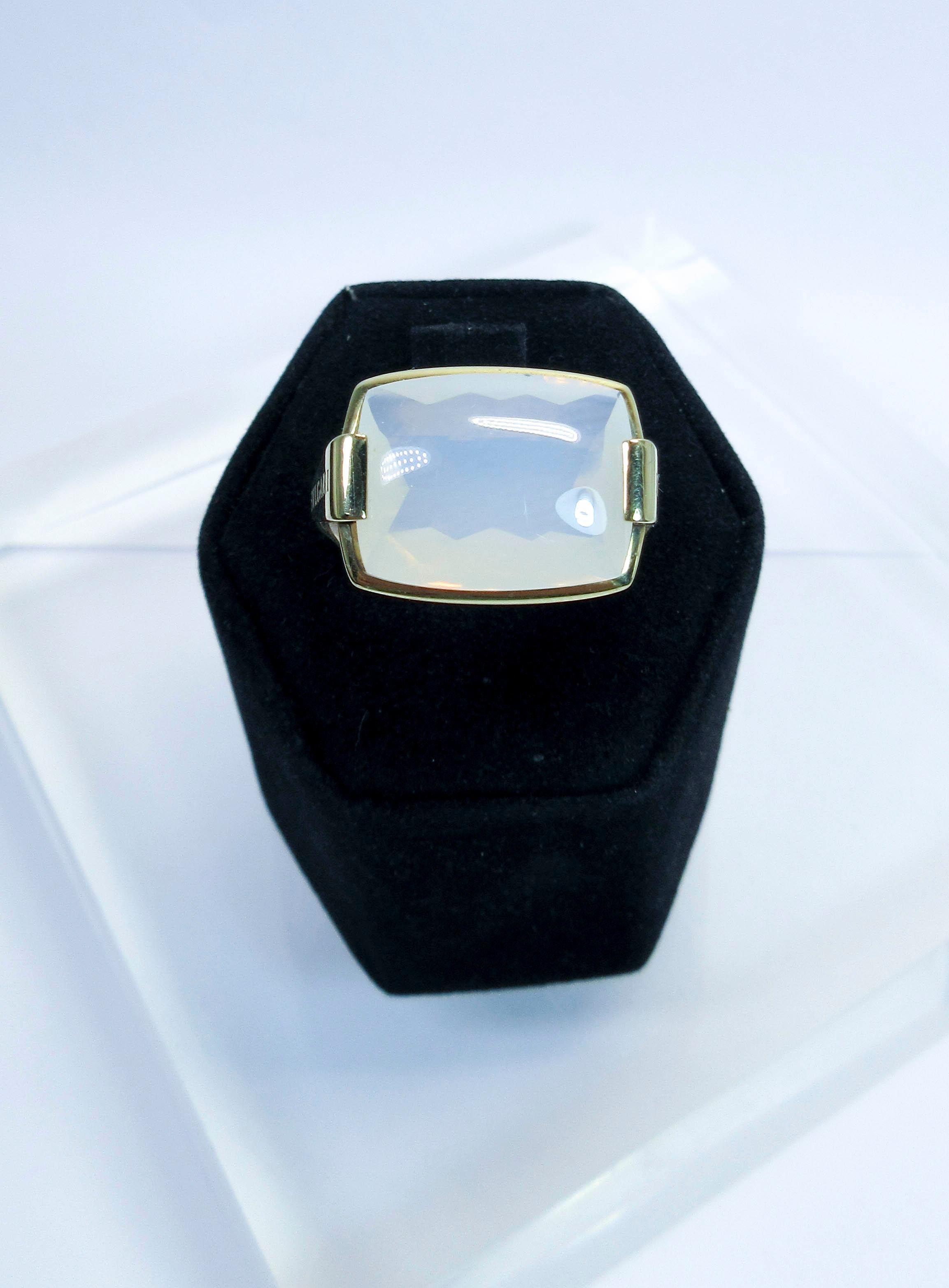 Cabochon Bulgari 18 Karat Yellow Gold and Opal Ring For Sale