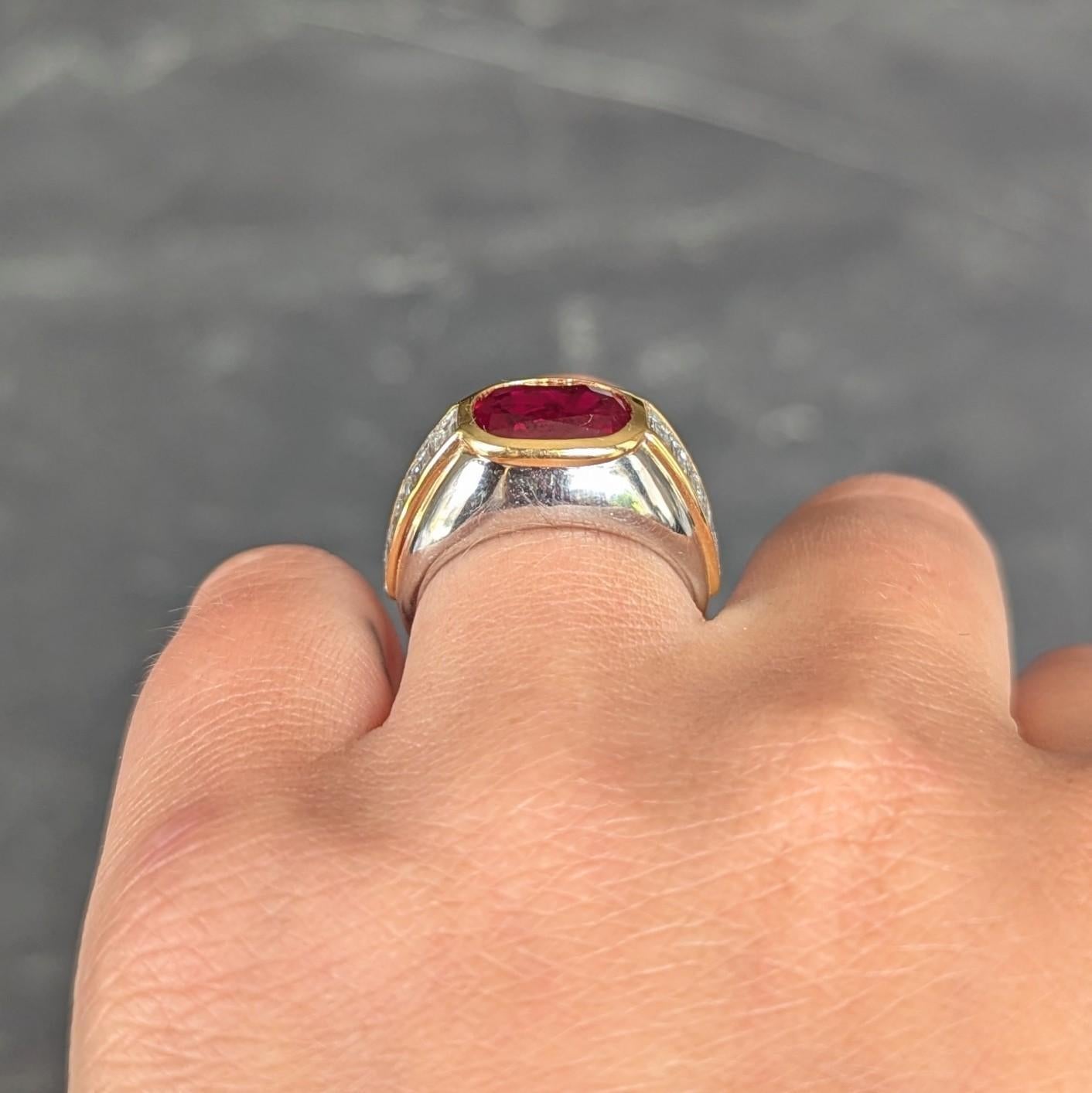 Bulgari 1970 Ruby Diamond Platinum 18 Karat Yellow Gold Vintage Bombé Ring en vente 5