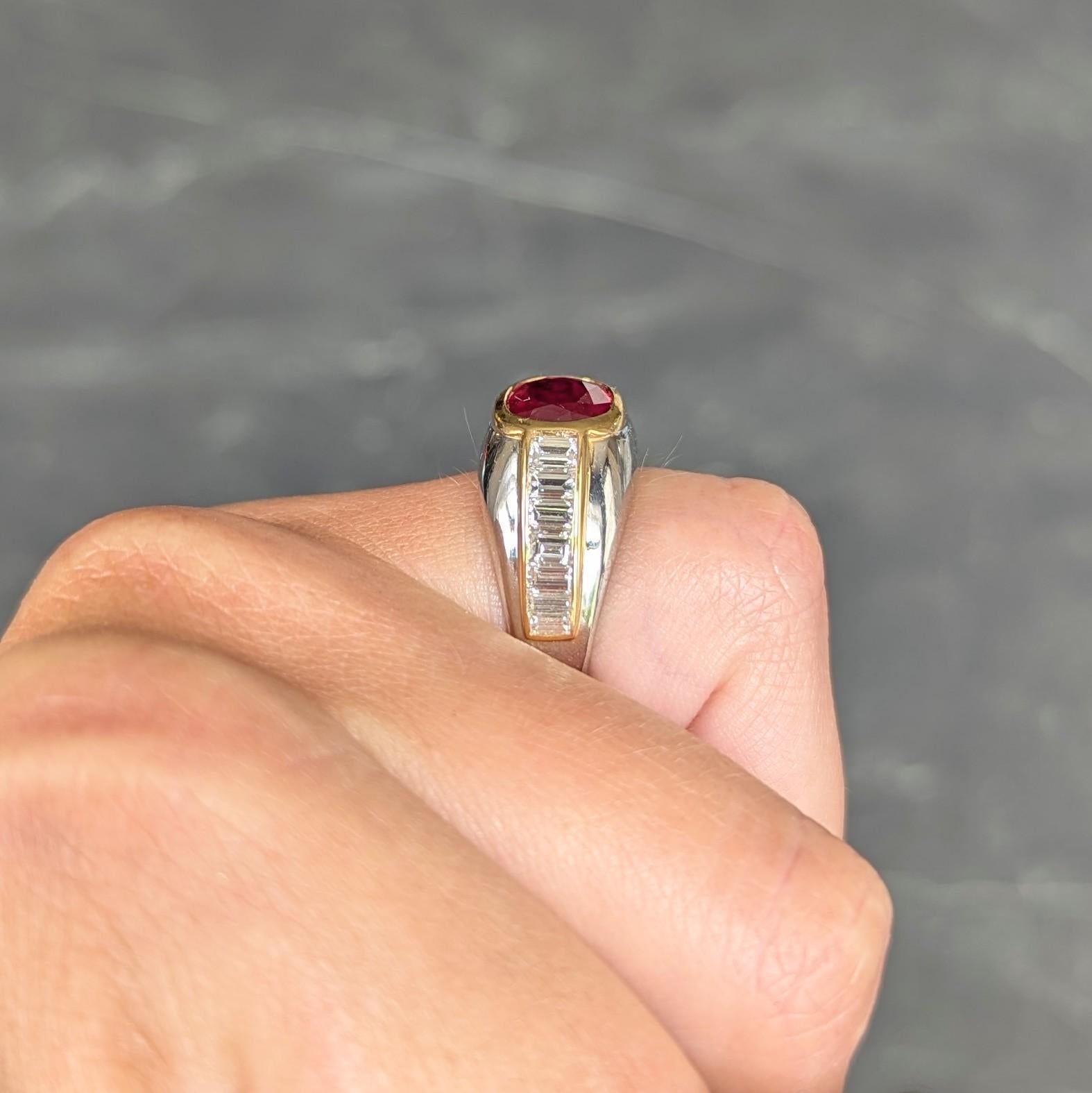 Bulgari 1970 Ruby Diamond Platinum 18 Karat Yellow Gold Vintage Bombé Ring en vente 6