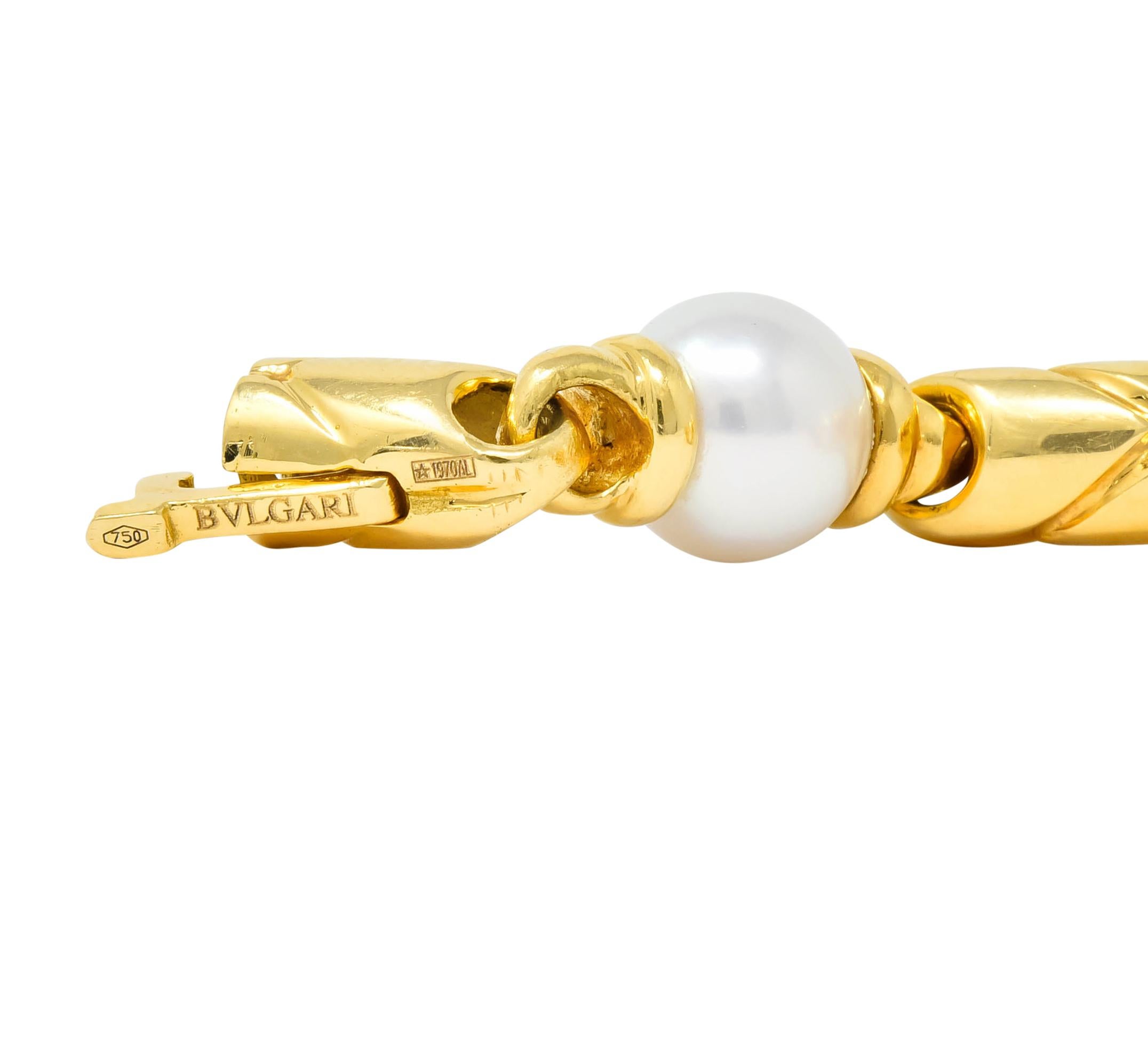 Women's or Men's Bulgari 1980 Cultured Pearl 18 Karat Gold Link Bracelet