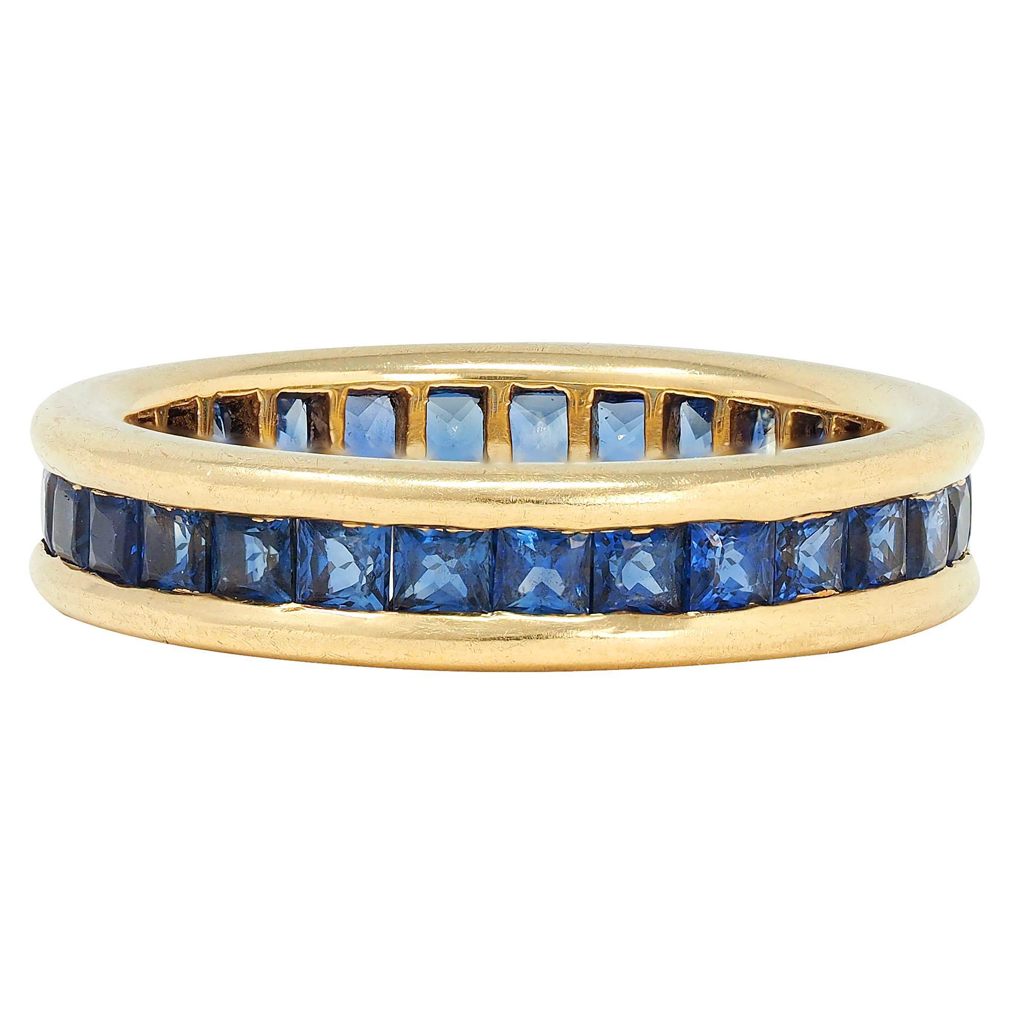 Bulgari 1980's Blauer Saphir 18K Gold Vintage Eternity Channel Band Ring im Zustand „Hervorragend“ im Angebot in Philadelphia, PA