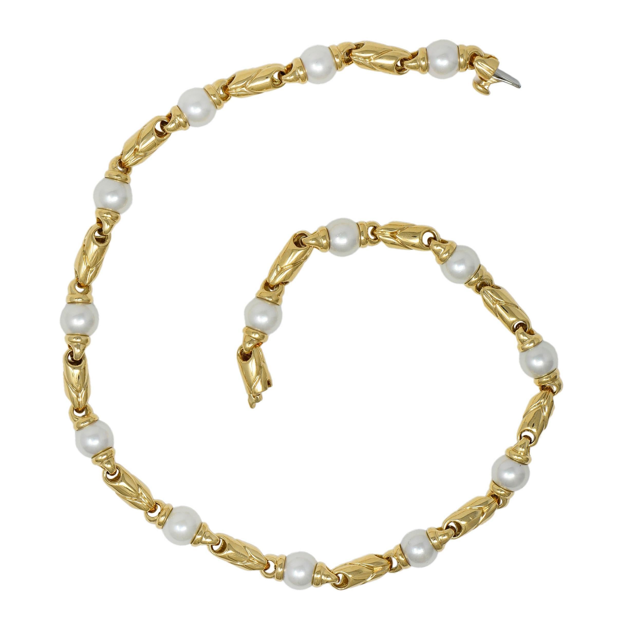 Round Cut Bulgari 1980's Cultured Pearl 18K Gold Vintage Passo Doppio Link Necklace For Sale