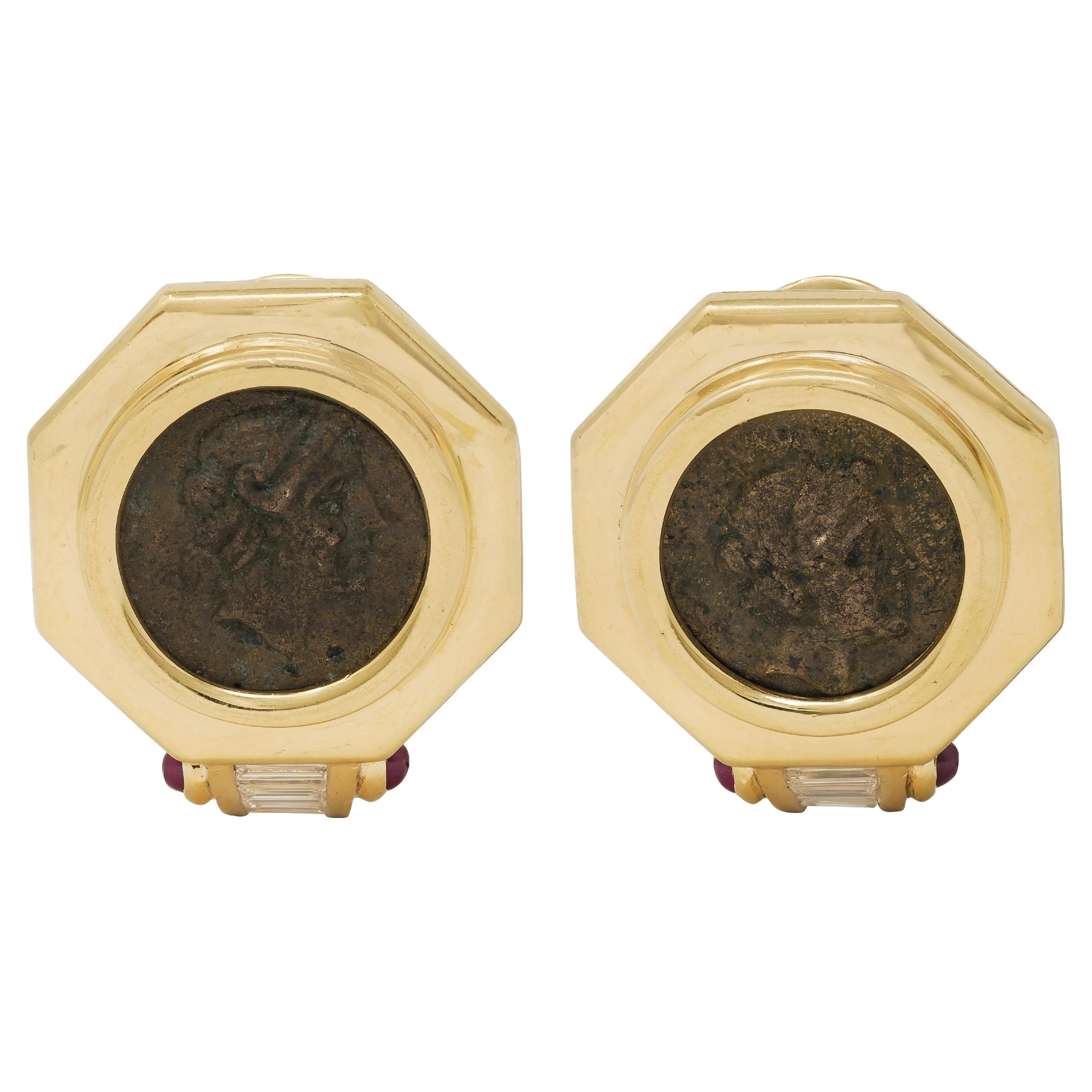 Bulgari 1980
s Diamant Rubin Antike Münze 18K Gold Vintage Monet Ohrringe im Angebot