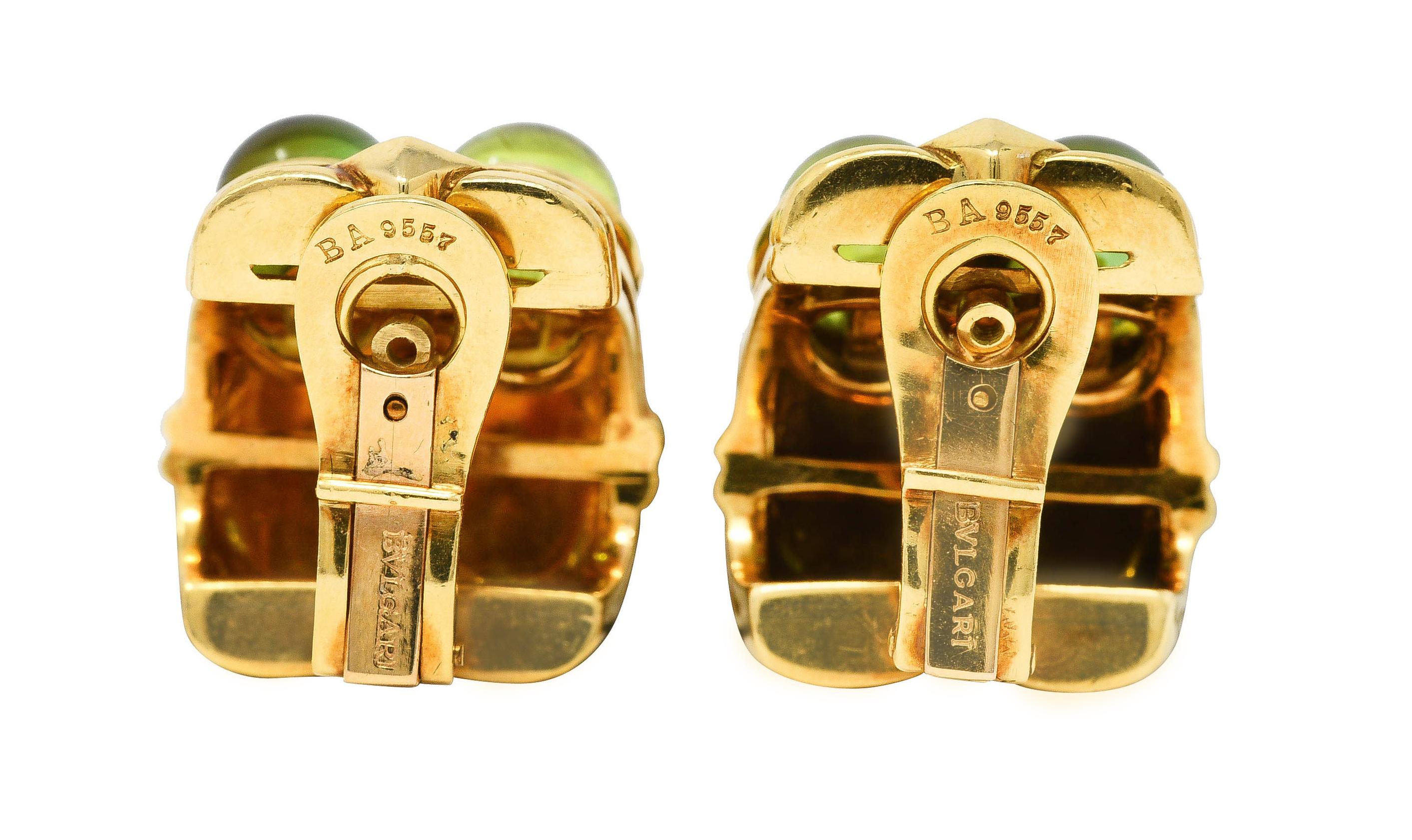 Bulgari 1980er Jahre Peridot 18 Karat Gelbgold Vintage J-Hoop Ohrclip-Ohrringe (Zeitgenössisch)