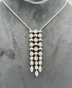 Pendente Bulgari anni '90 in oro bianco e diamanti, lunghezza regolabile