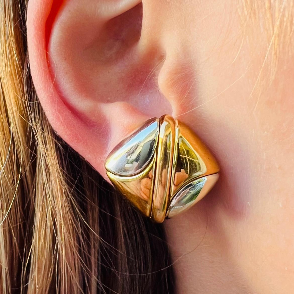 Boucles d'oreilles 2 tons Bulgari en vente 1