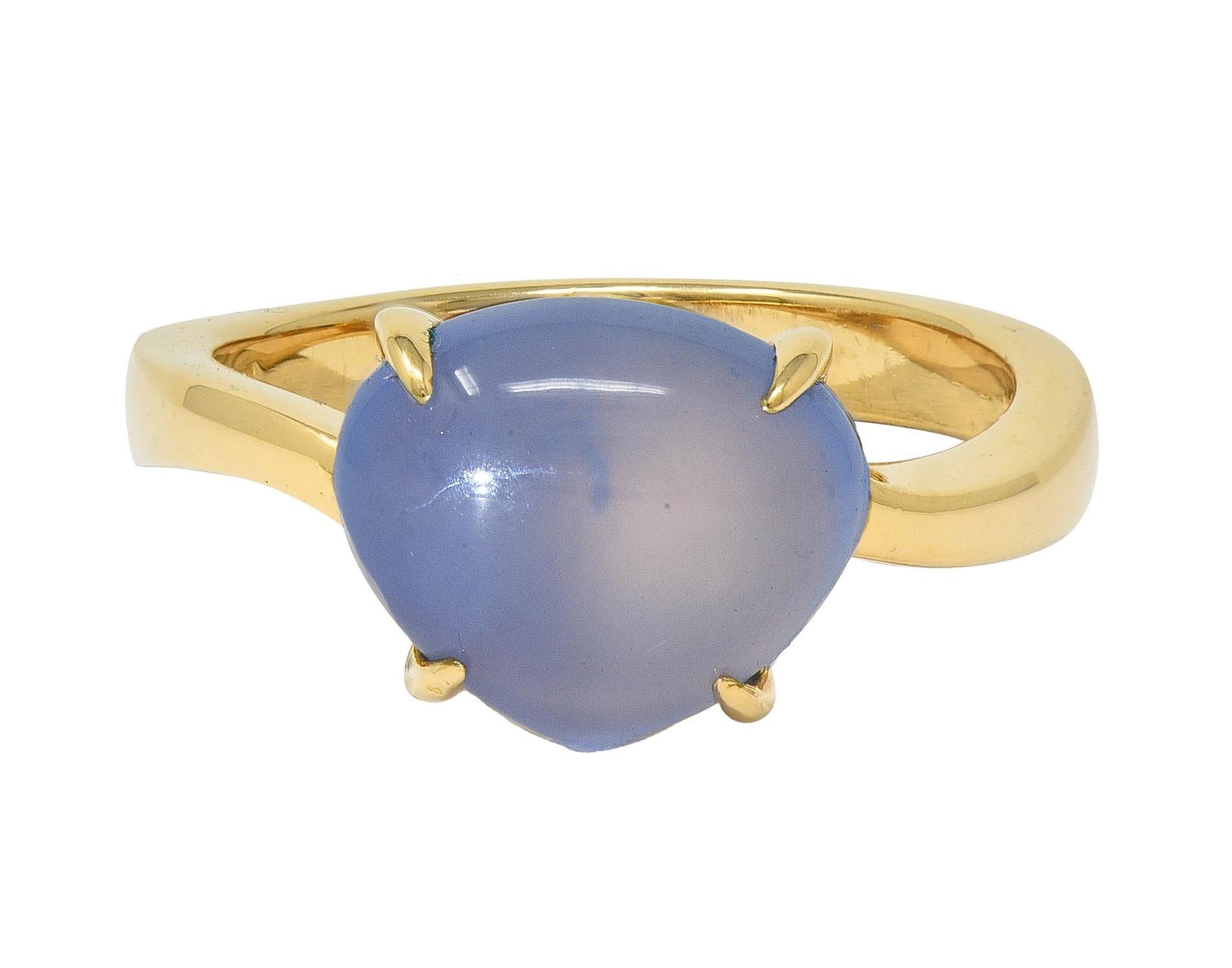 Bulgari 2005 Gray Moonstone Cabochon 18 Karat Yellow Gold Vintage Ring In Excellent Condition For Sale In Philadelphia, PA