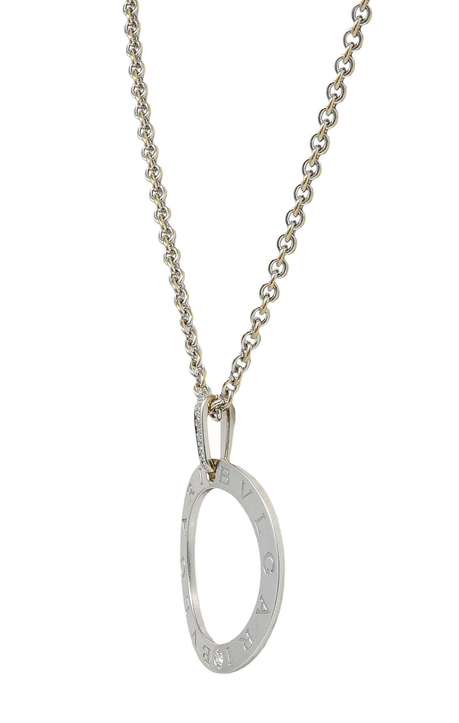 Taglio rotondo Collana con ciondolo a forma di disco con logo Bulgari 2010 in oro bianco 18 carati e diamanti in vendita
