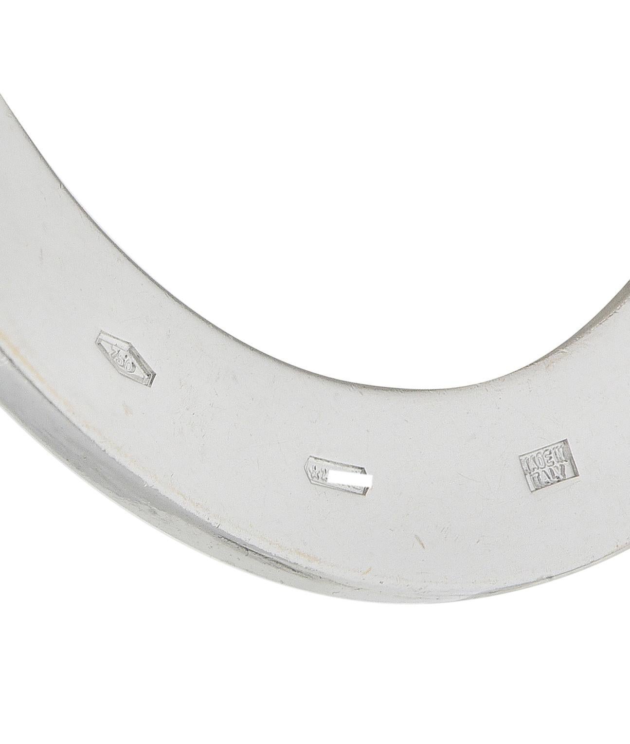 Collana con ciondolo a forma di disco con logo Bulgari 2010 in oro bianco 18 carati e diamanti in vendita 1