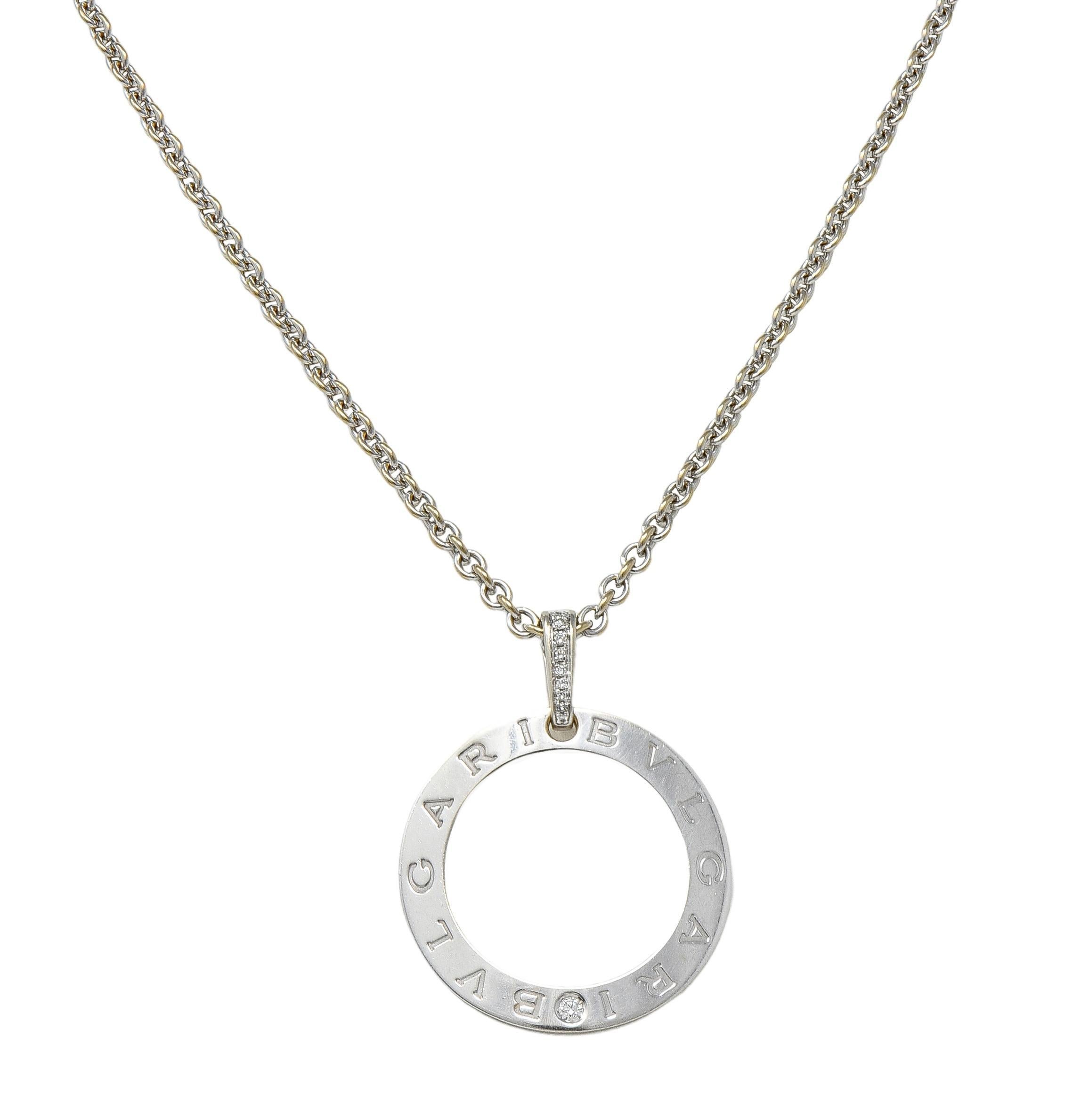 Collana con ciondolo a forma di disco con logo Bulgari 2010 in oro bianco 18 carati e diamanti in vendita