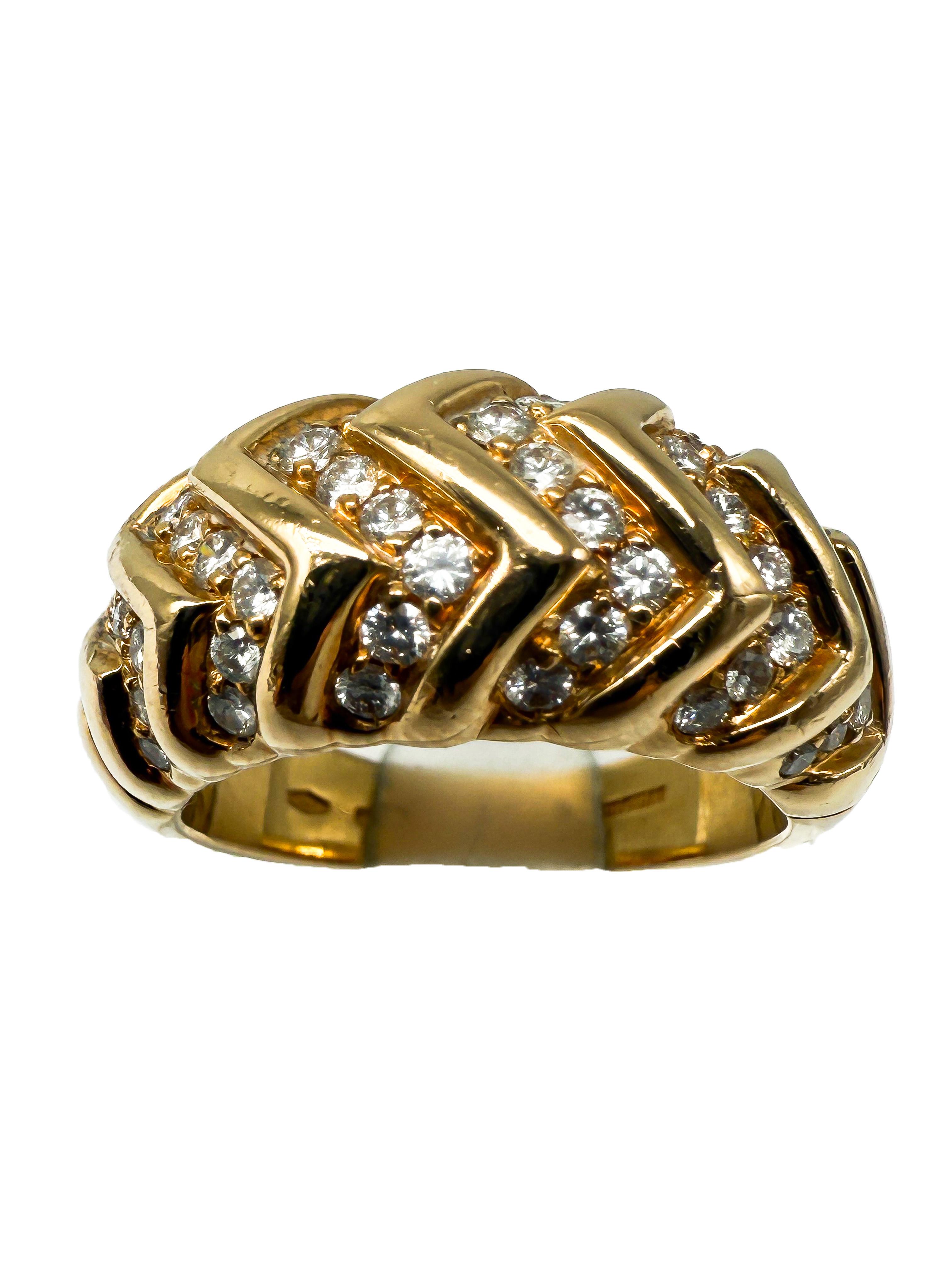 Bulgari 6295Ring in 18K Yellow Gold with Diamonds For Sale 2