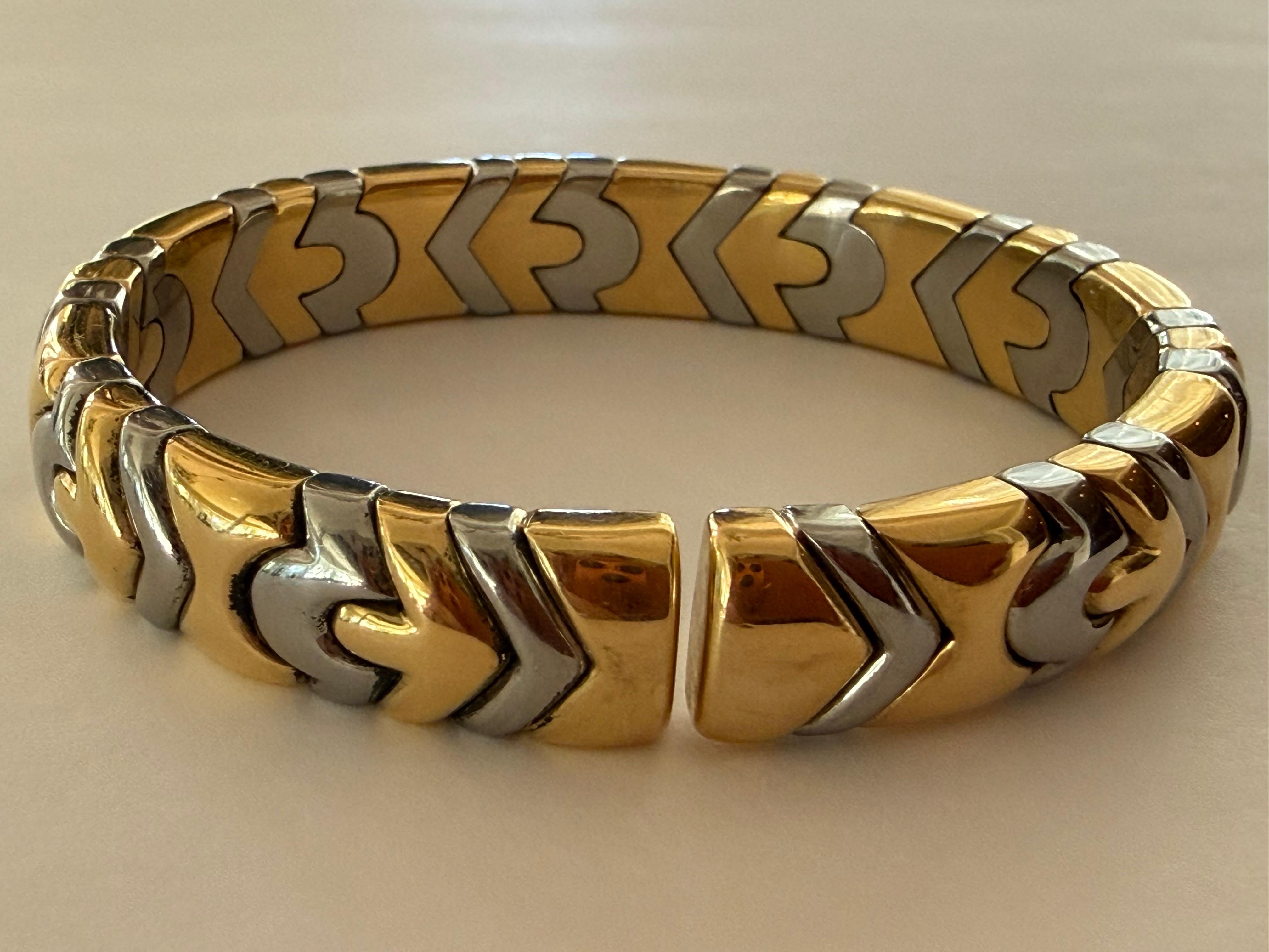 Bracelet manchette Bulgari Alveare en or jaune 18K et acier inoxydable Pour femmes en vente