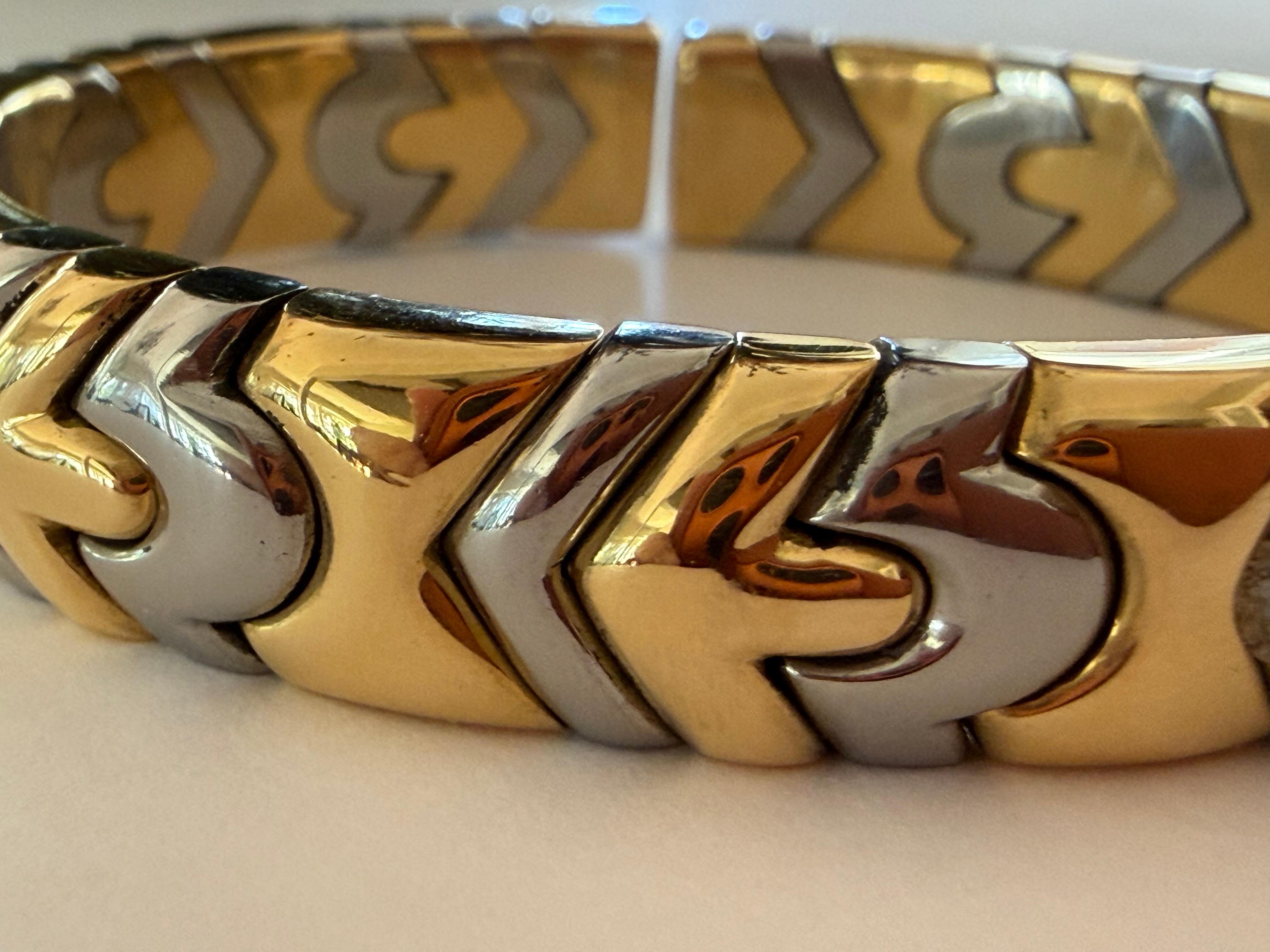 Bracelet manchette Bulgari Alveare en or jaune 18K et acier inoxydable en vente 1