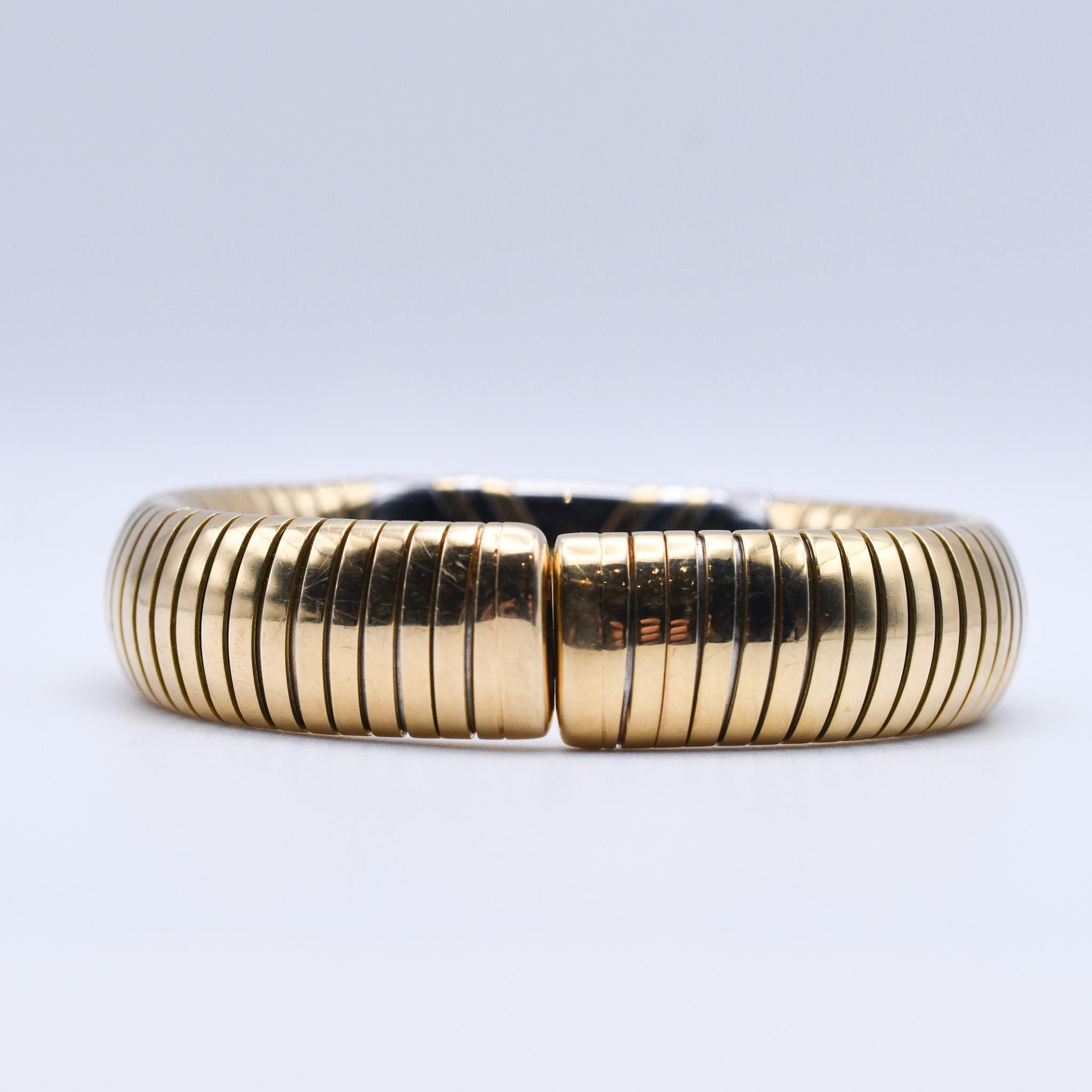 Bulgari 'Alveare' 18k Yellow Gold and Steel Bangle In Excellent Condition In New York, NY
