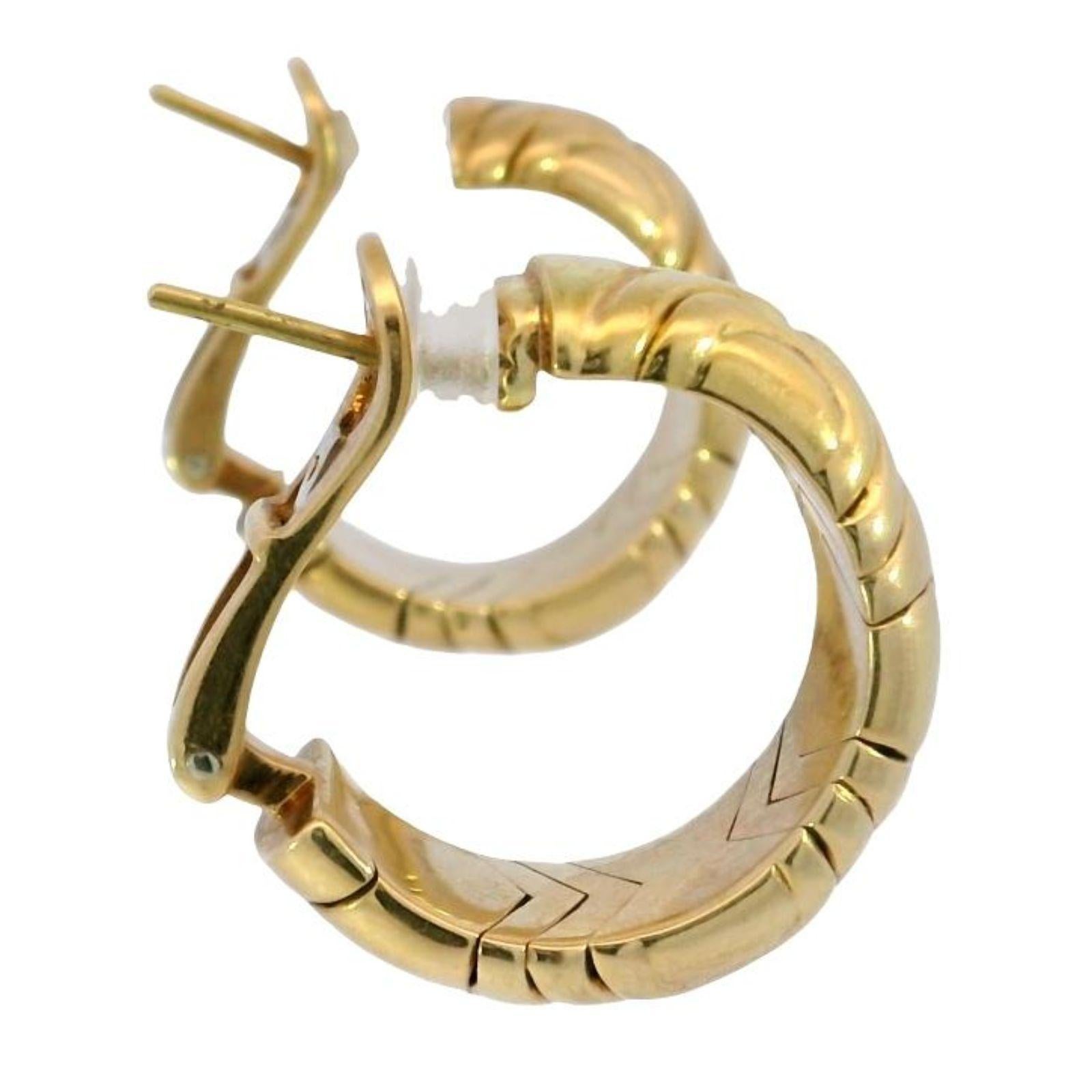 Bulgari Orecchini a cerchio Alveare Parentesi in oro giallo 18 carati in vendita 1