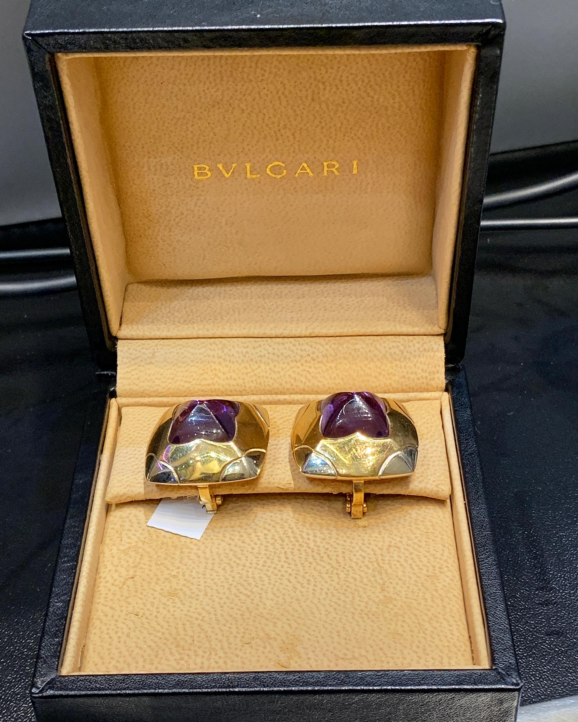 Bulgari Pyramiden- Amethyst-Ohrringe mit Knopfleiste Damen im Angebot