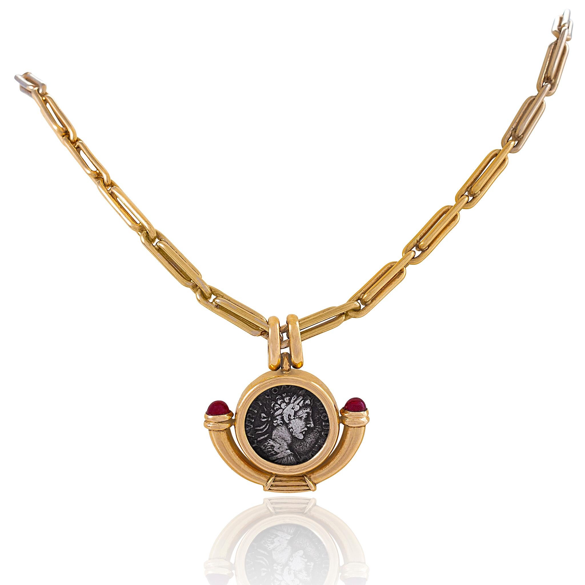 This idea for this ancient coin necklace, belonging to Bulgari’s “Monete