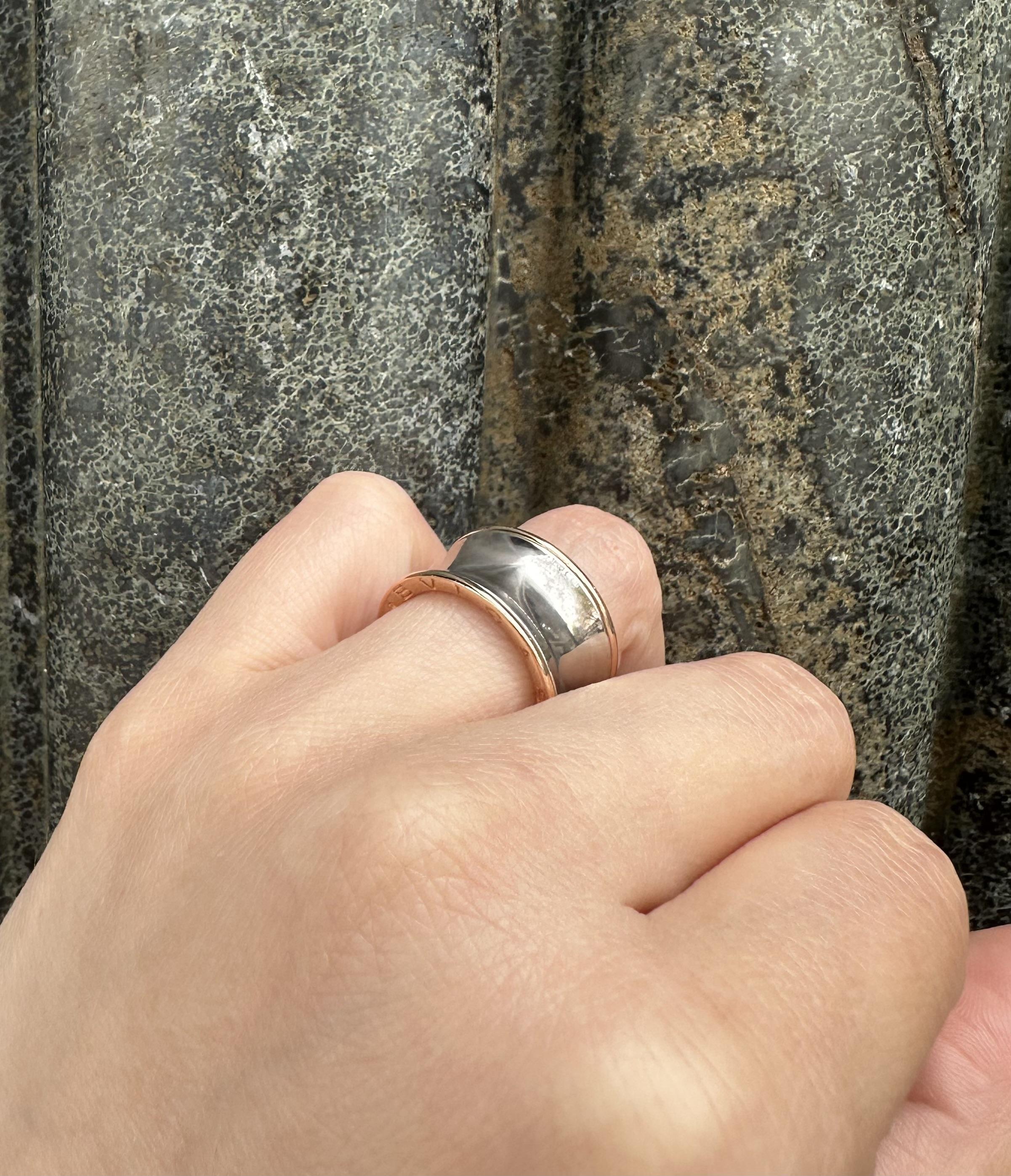Anello Bulgari Anish Kapoor in oro rosa 18 carati con fascia concava in acciaio inossidabile B.Zero1 in vendita 1