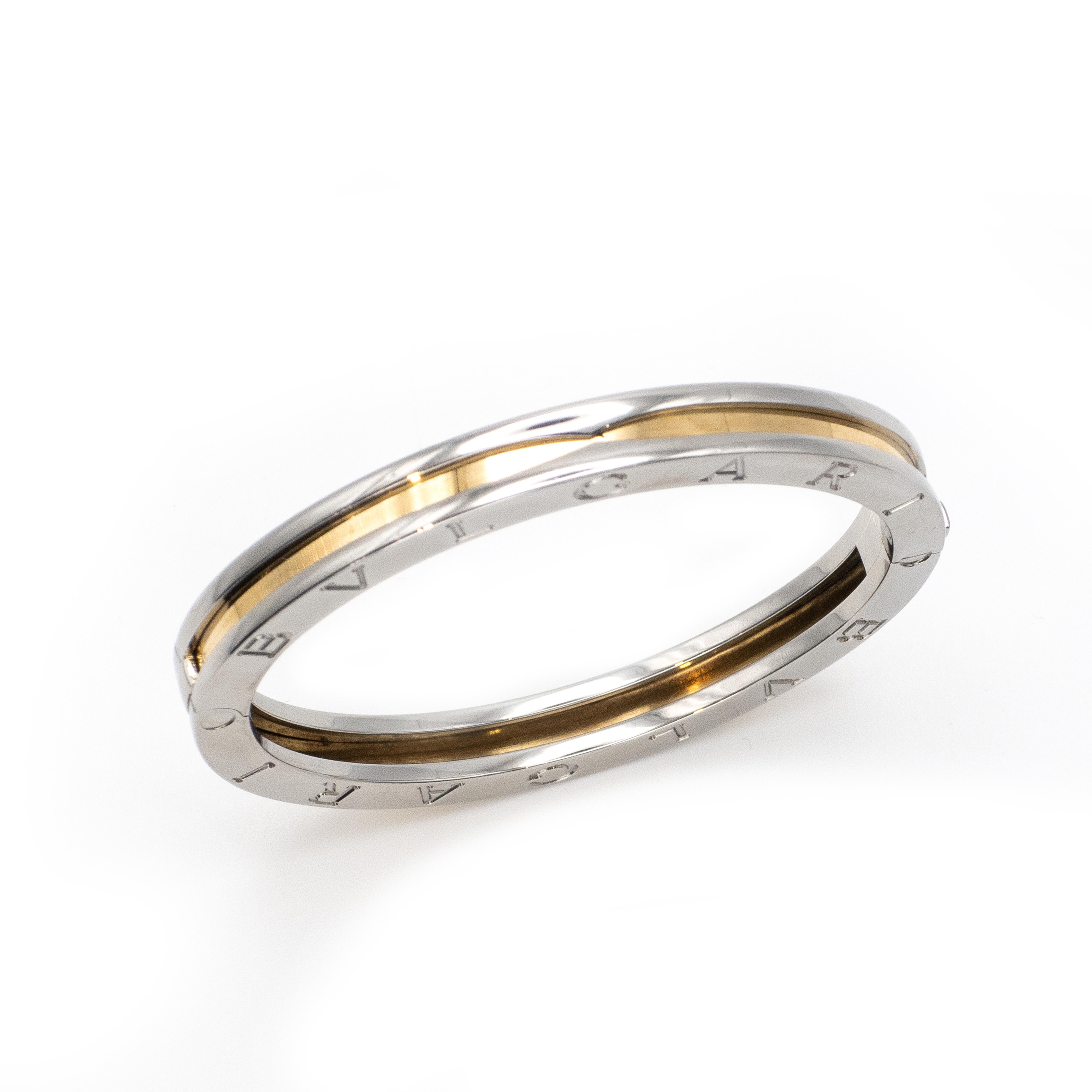 BULGARI B. Zero 1 18K YG and Steel Oval Hinged Bangle In Good Condition For Sale In New York, NY