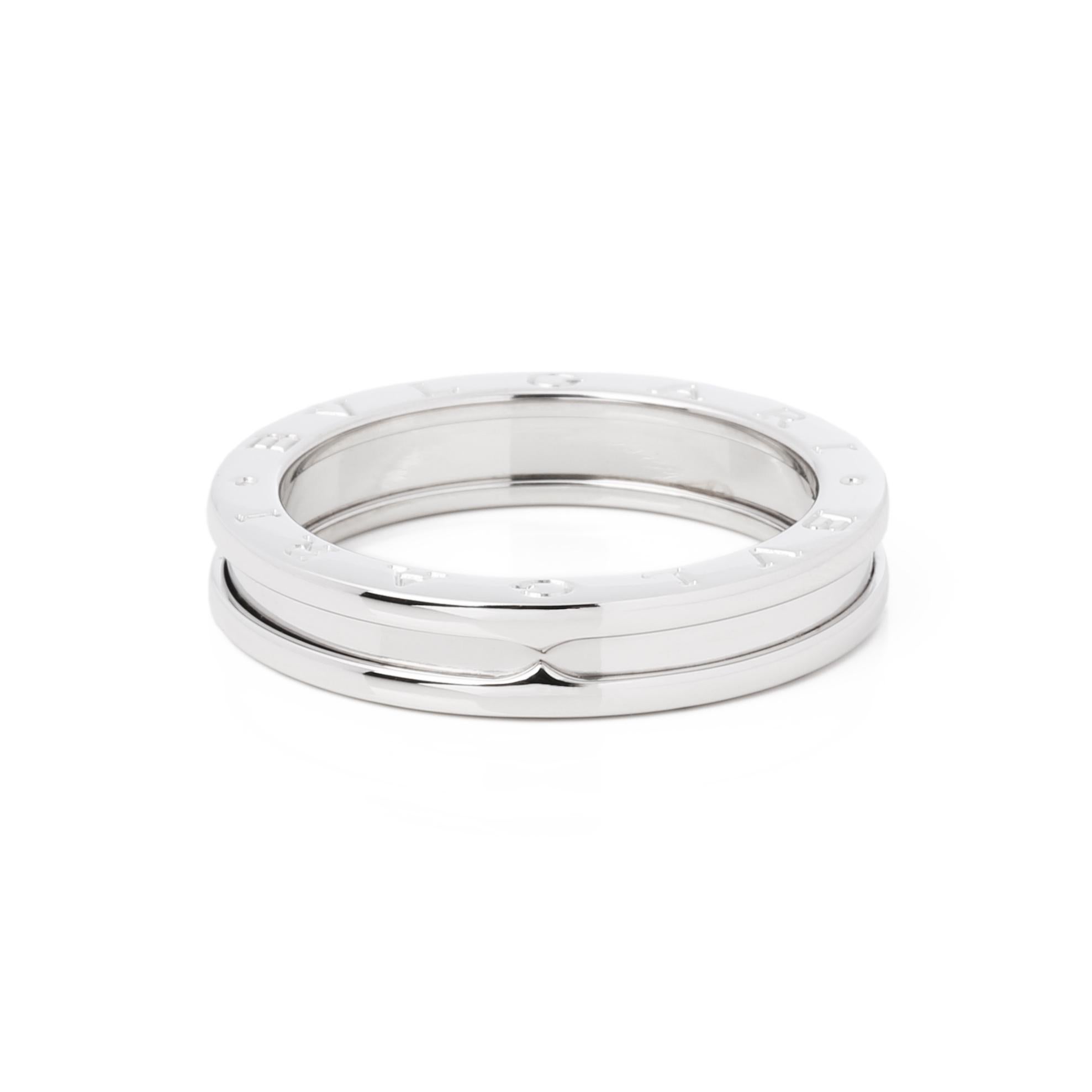 This ring by Bulgari is from their B Zero 1 collection and features a distinctive one band spiral design in 18ct white gold. UK ring size S 1/2. EU ring size 61. US ring size 9 1/2. Complete with a Xupes presentation box. Our Xupes reference is J701