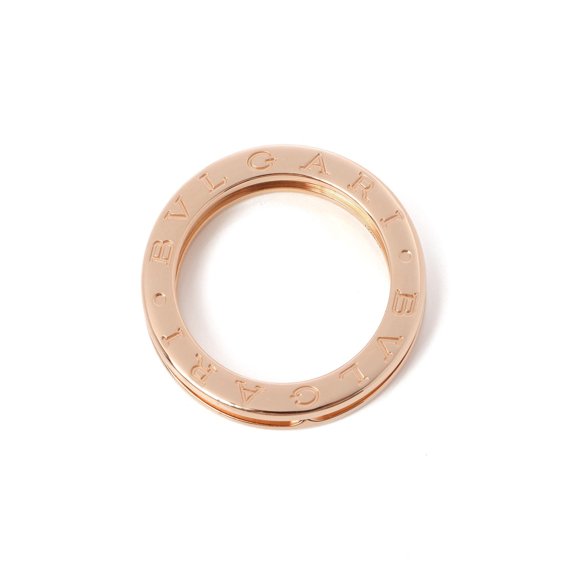 his ring by Bulgari is from their B Zero 1 Collection and features a distinctive one band spiral design in Rose Gold. Accompanied by a Bulgari Box and Authenticity Card. Our Xupes reference is J934 should you need to quote this.
ITEM