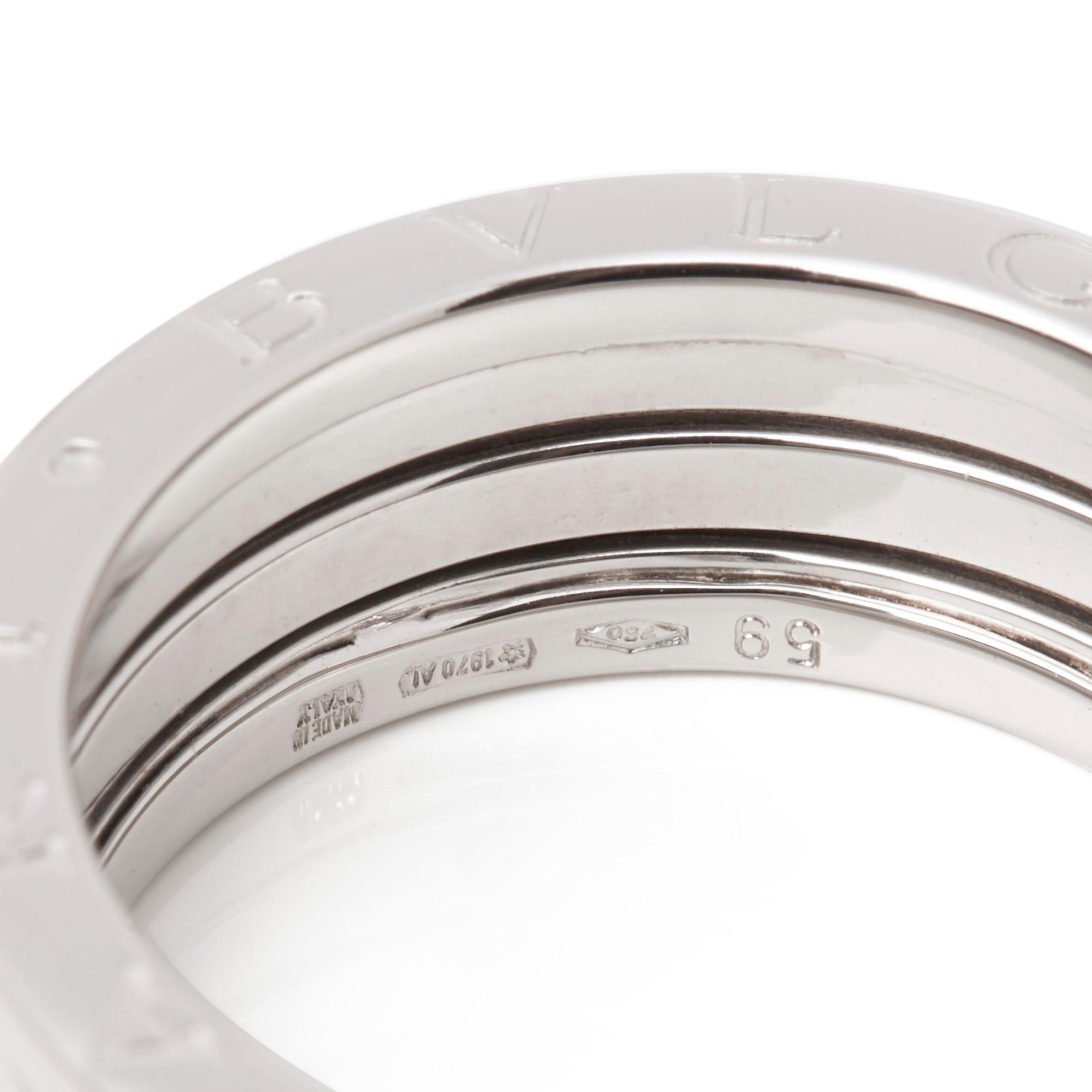 This ring by Bulgari is from their BZero1 collection and features a distinctive three band spiral design in 18ct white gold. UK Ring Size R, EU size 59, US size 8 3/4. Complete with a Xupes presentation box. Our Xupes reference is J671 should you