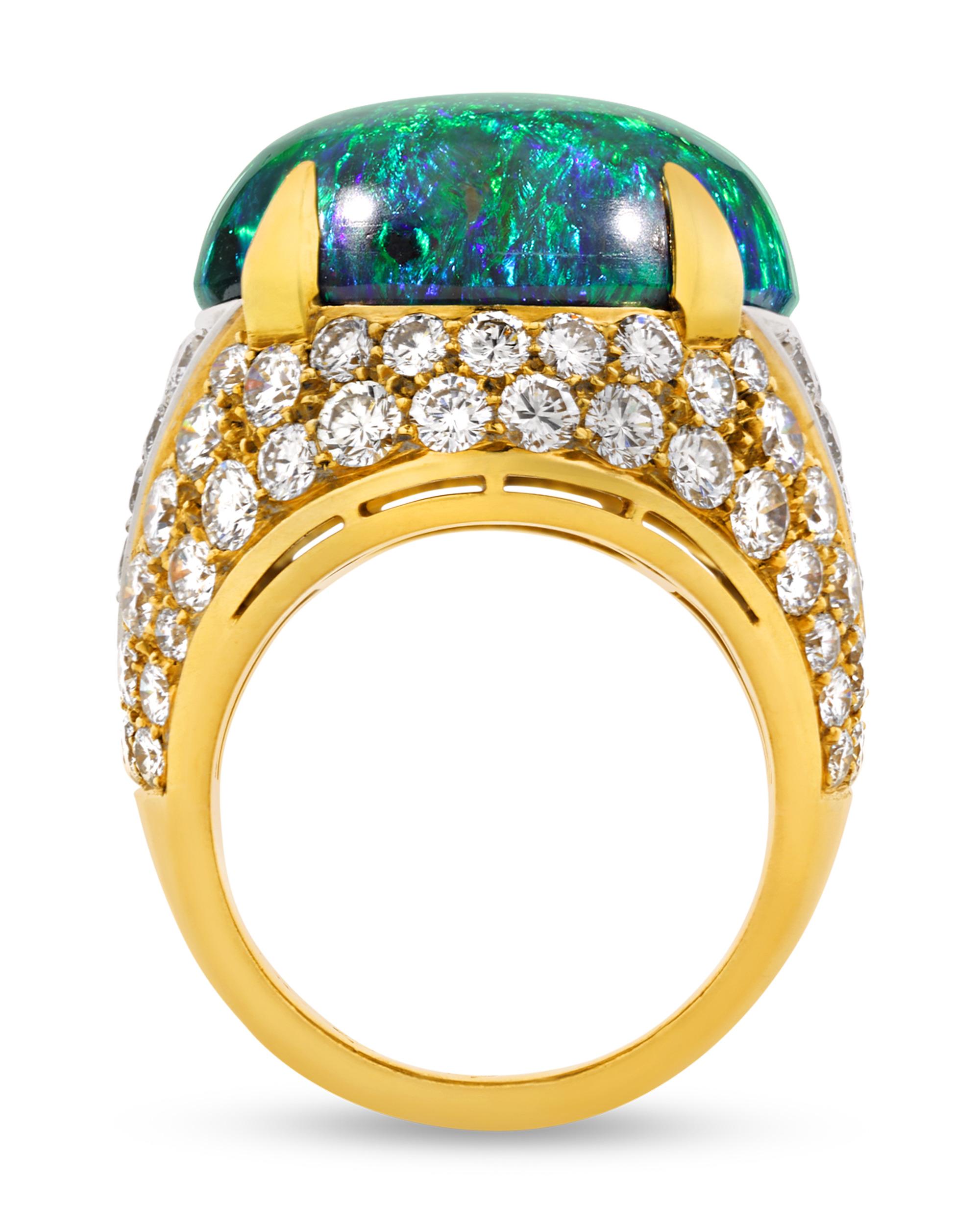 Bulgari Ring mit schwarzem Opal und Diamanten (Moderne) im Angebot