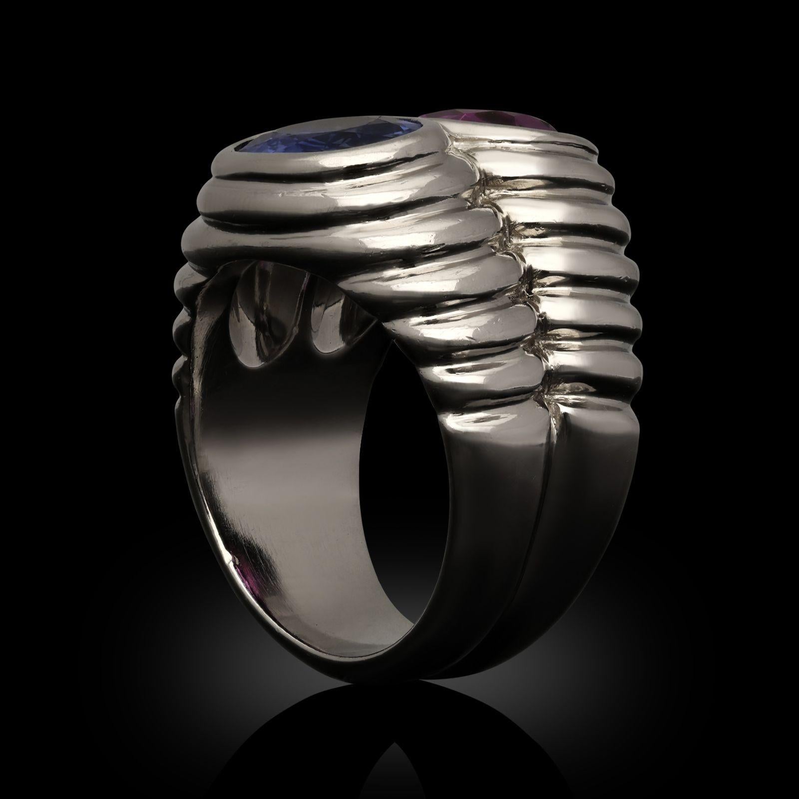 Bulgari Blue And Fancy Pink Sapphire Platinum Doppio Ring Circa 1980 In Good Condition For Sale In London, GB