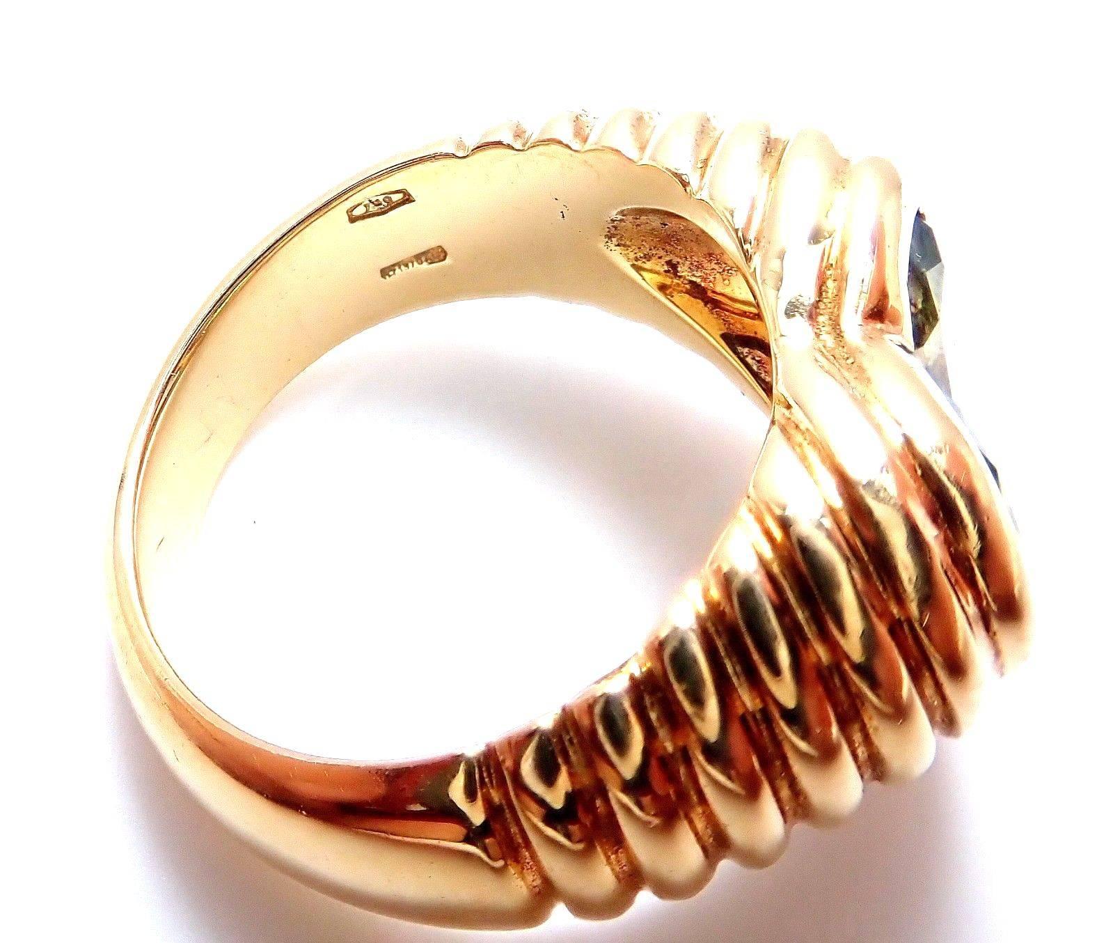 Women's or Men's Bulgari Blue Topaz and Peridot Yellow Gold Heart Ring