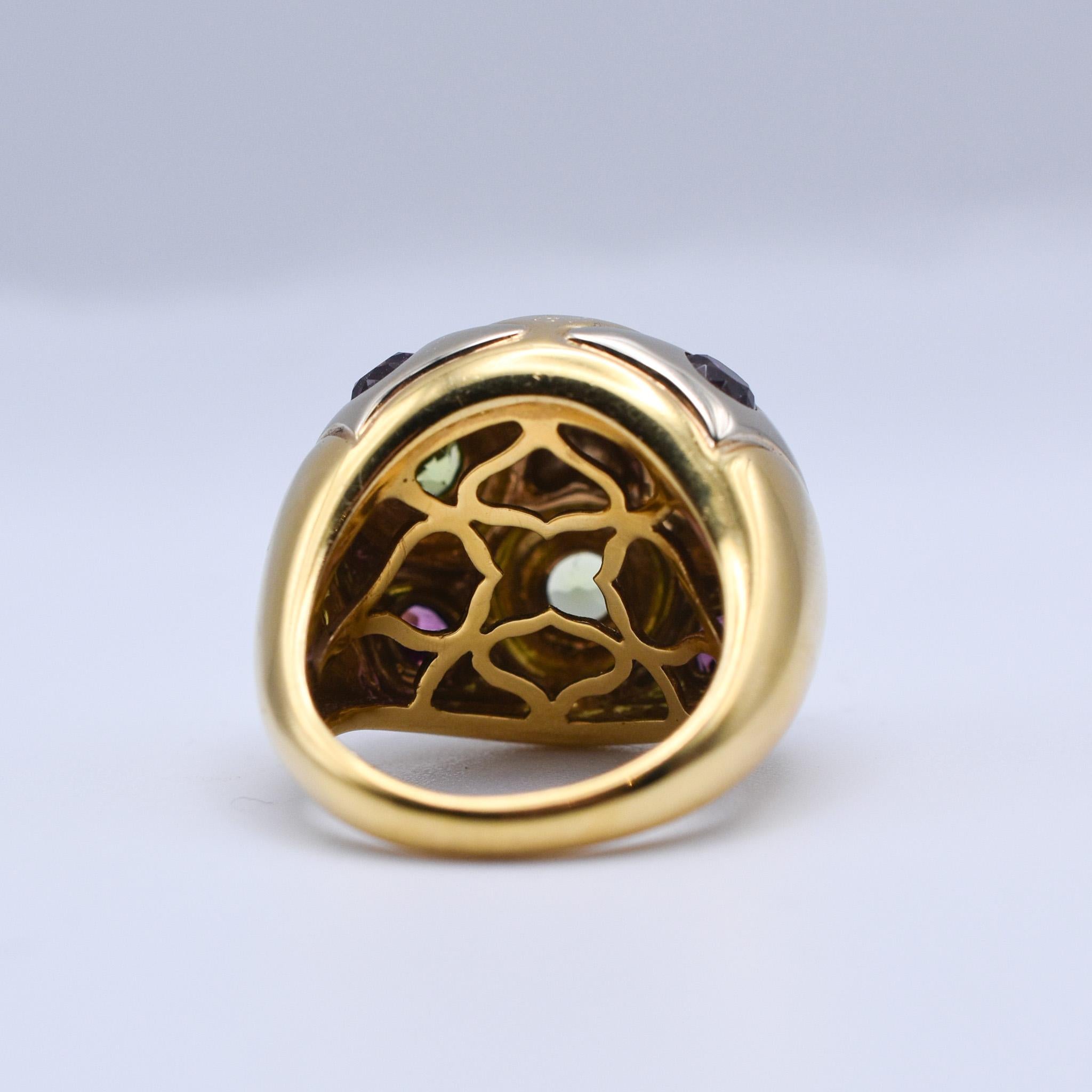 Bulgari Bombe-Ring aus Gold mit Amethyst und Peridot im Zustand „Hervorragend“ im Angebot in New York, NY