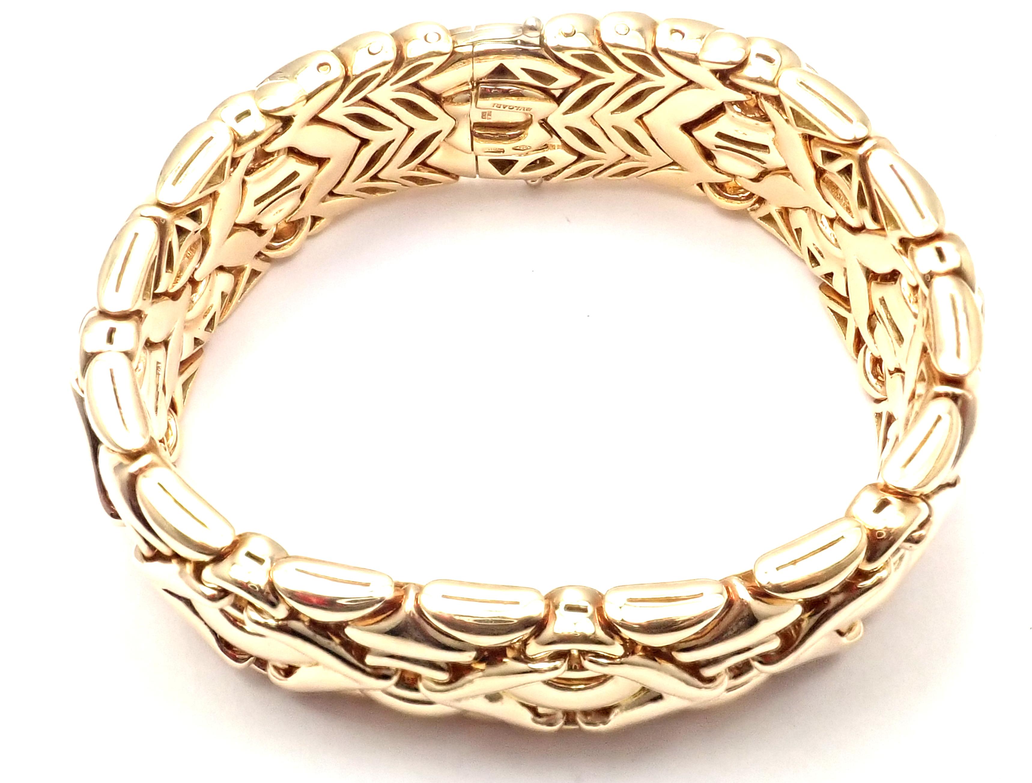 Bulgari Bulgaria Trika Wide Link Yellow Gold Bracelet In Excellent Condition In Holland, PA