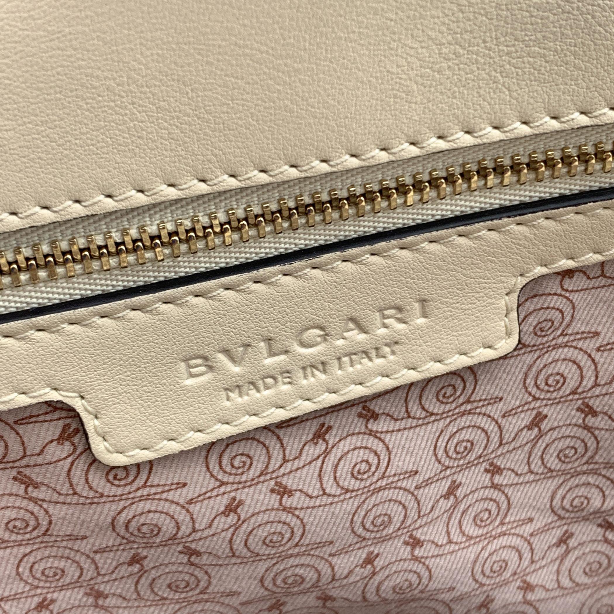 Bulgari Bvlgari Sac Isabella Rossellini en toile et cuir noir en vente 4