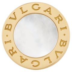 Bulgari Bvlgari Bvlgari, grande version en or jaune 18 carats et nacre