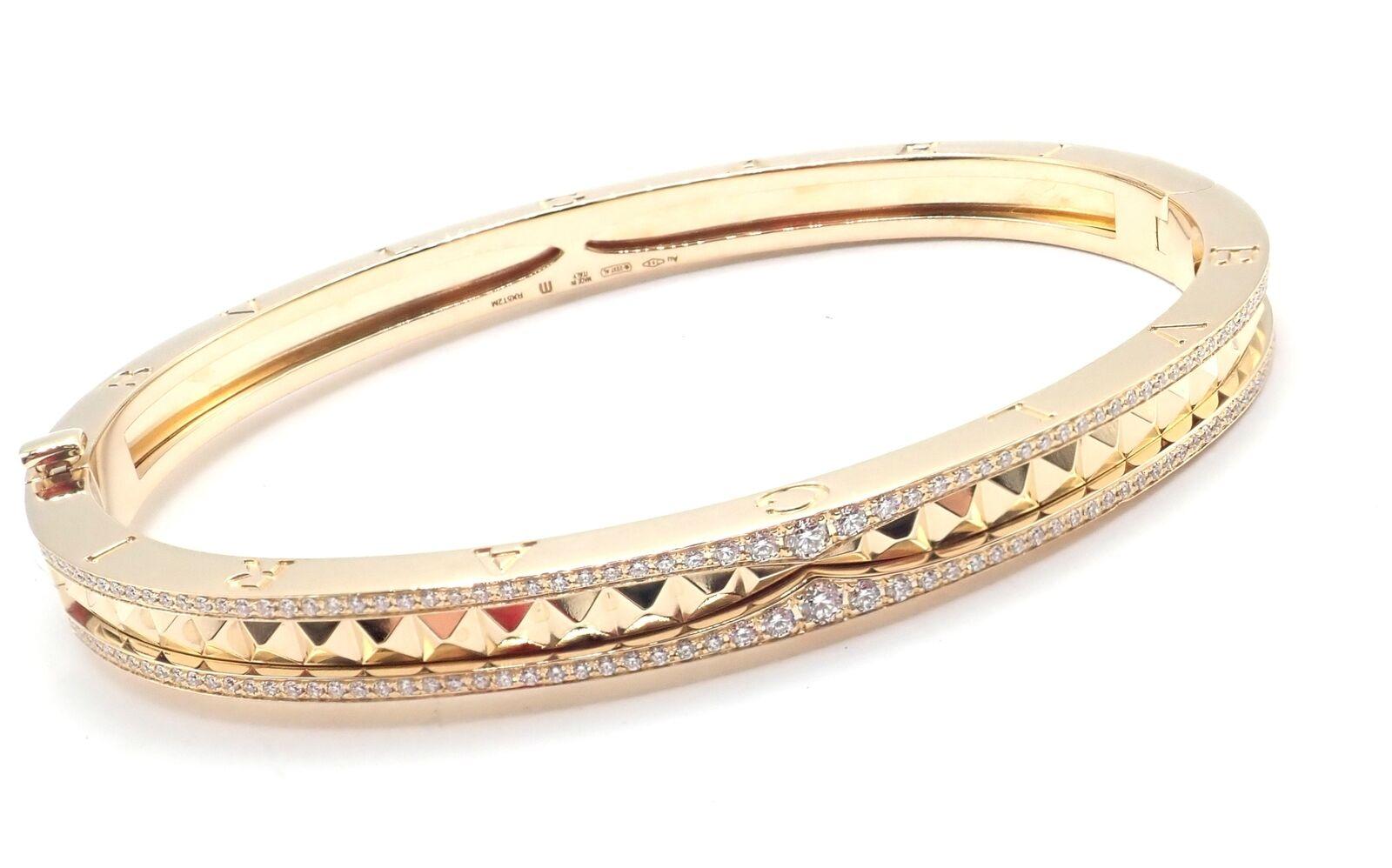 Bracelet en or jaune 18k B.Zero1 Rock Diamond Bangle by Bulgari. Bracelet B.zero1 Rock en or jaune 18 carats avec spirale cloutée et diamants pavés sur les bords
Avec 320 diamants de taille brillante VS1, couleur G, poids total approximatif de