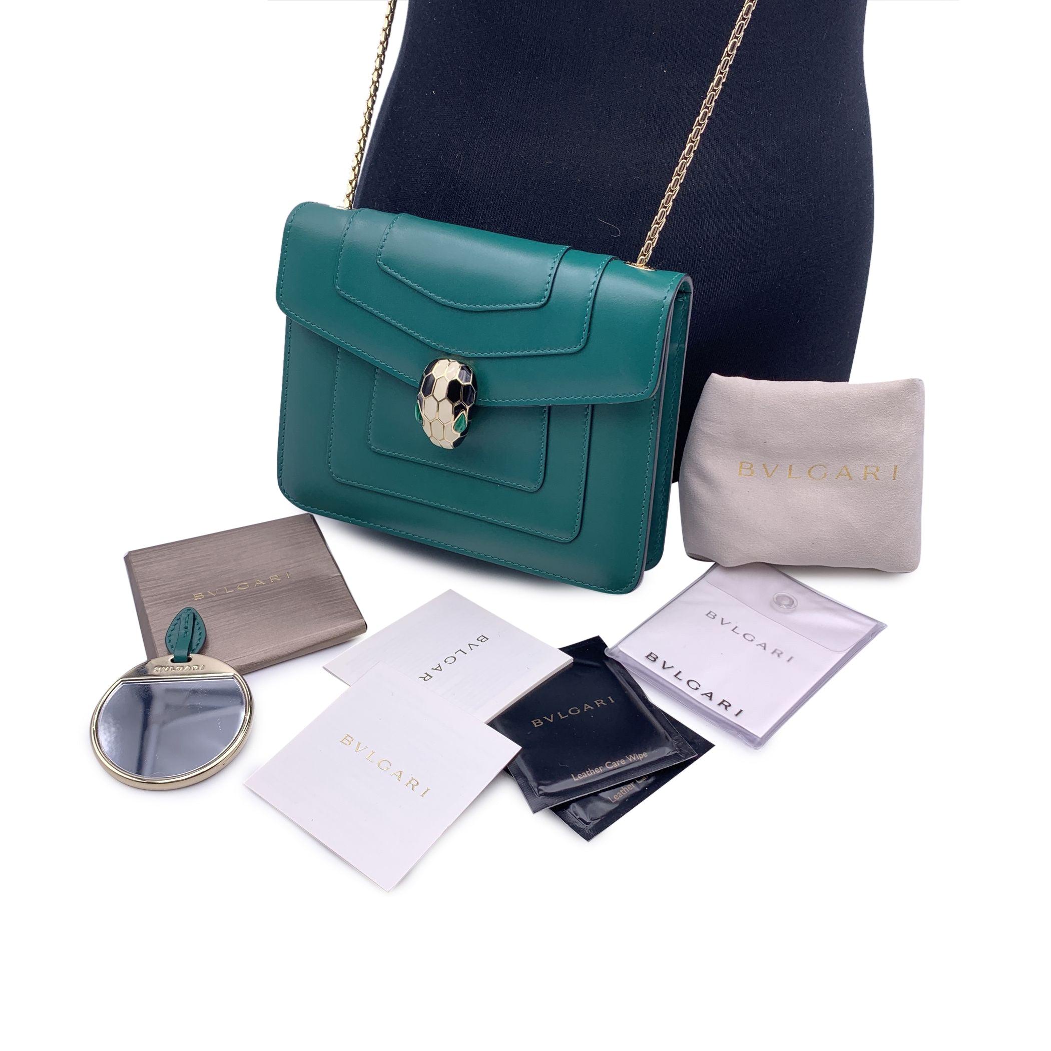 Bulgari Bvlgari Green Leather Small Serpenti Forever Shoulder Bag In Excellent Condition In Rome, Rome