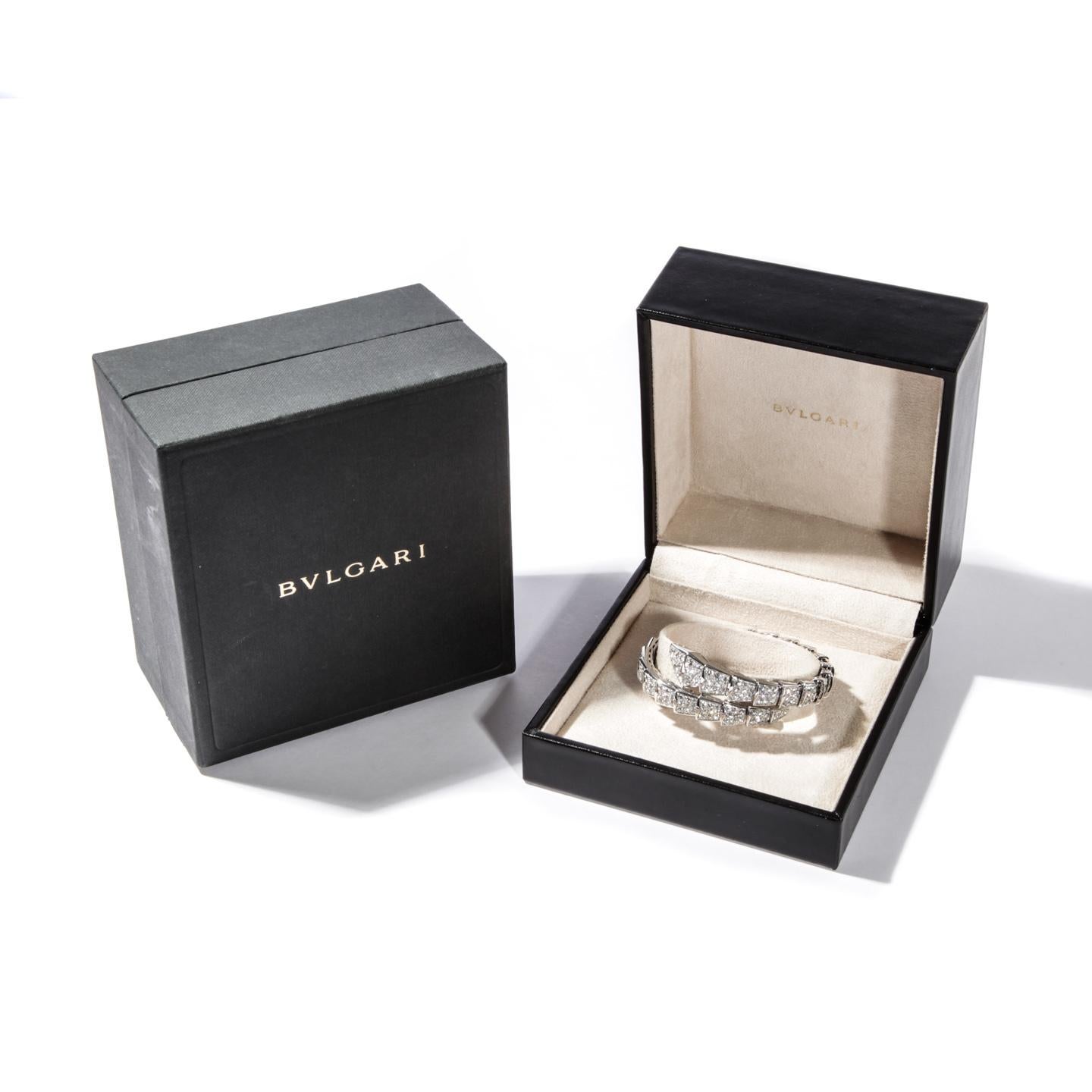 Women's Bulgari Bvlgari Serpenti Bracelet 18k White Gold and Diamonds 9.17 ct. Full Pavé For Sale