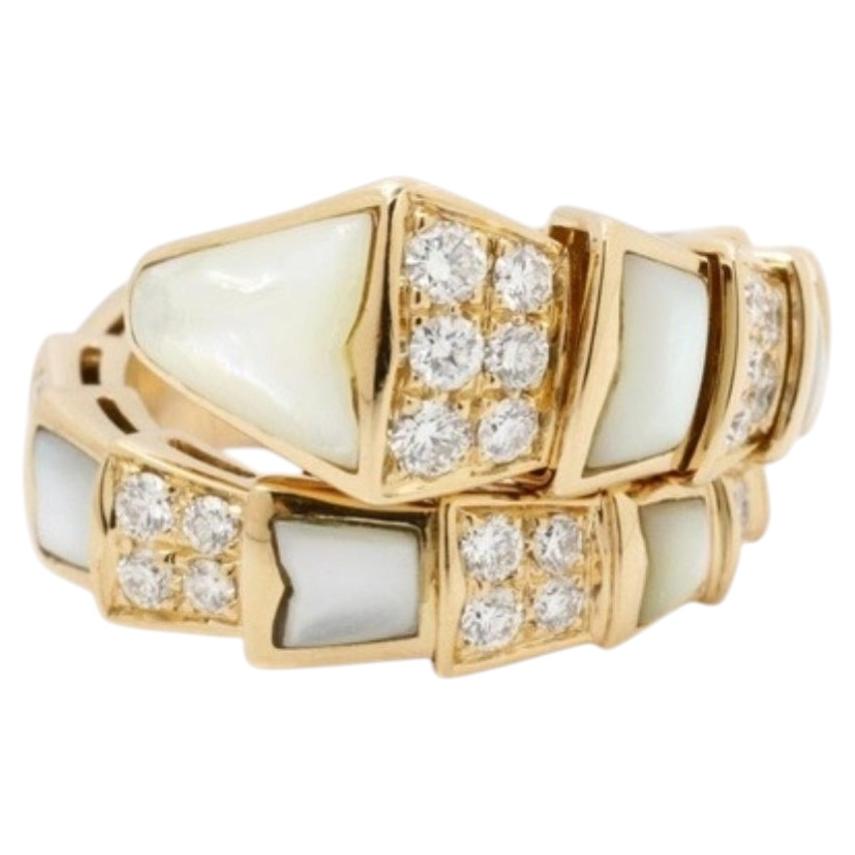 Bulgari Bvlgari Serpenti Viper Schlange Perlmutt & Diamant 18K Gold Ring im Angebot