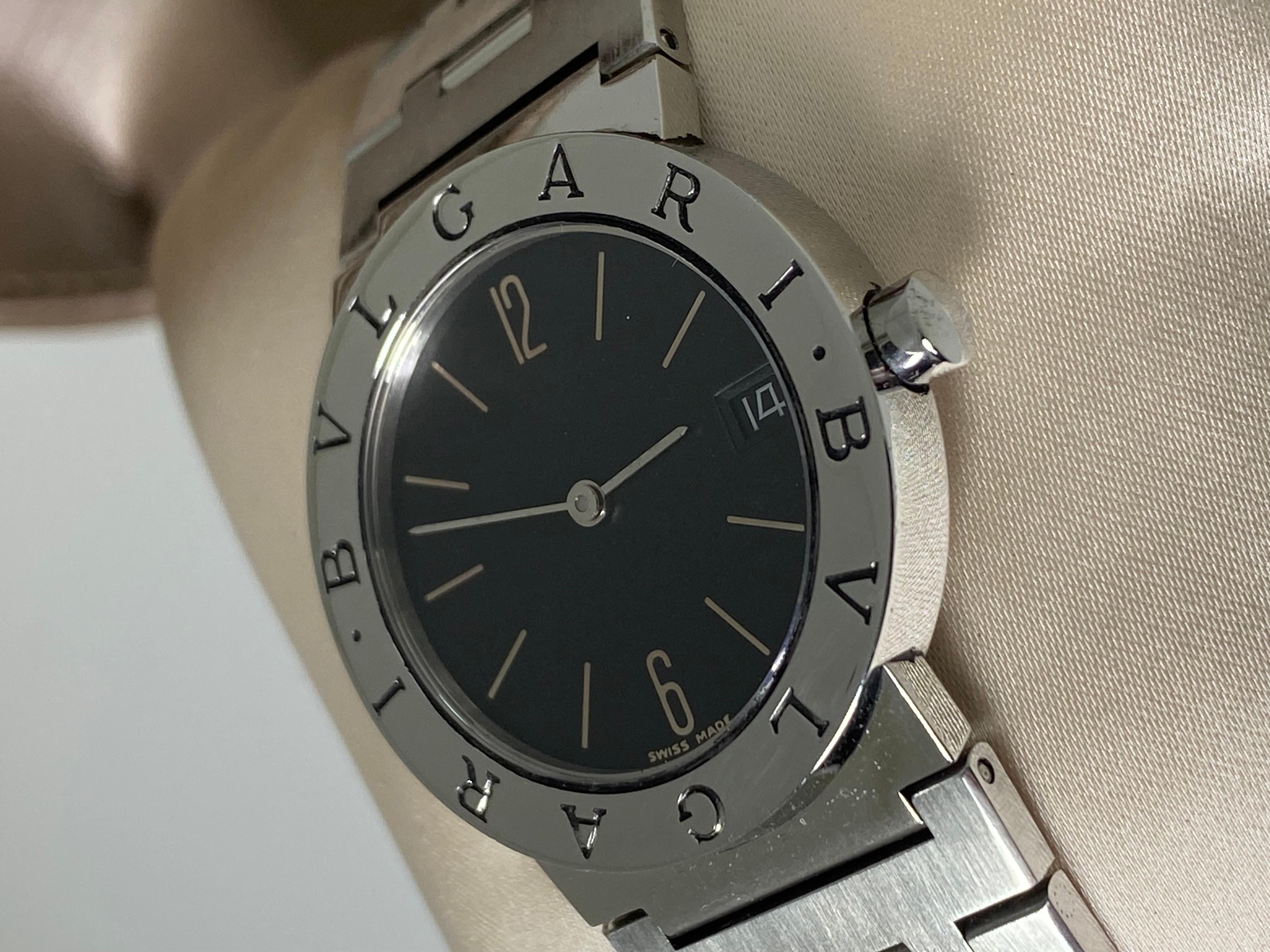 This sophisticated BVLGARI BVLGARI ref. BB30SSD wristwatch 
is one of the most sought after Bulgari models, 
it's in excellent condition & 
comes in original Bulgari gold-coloured case 

~~~

Perfectly proportioned 30mm Case
features an iconic
