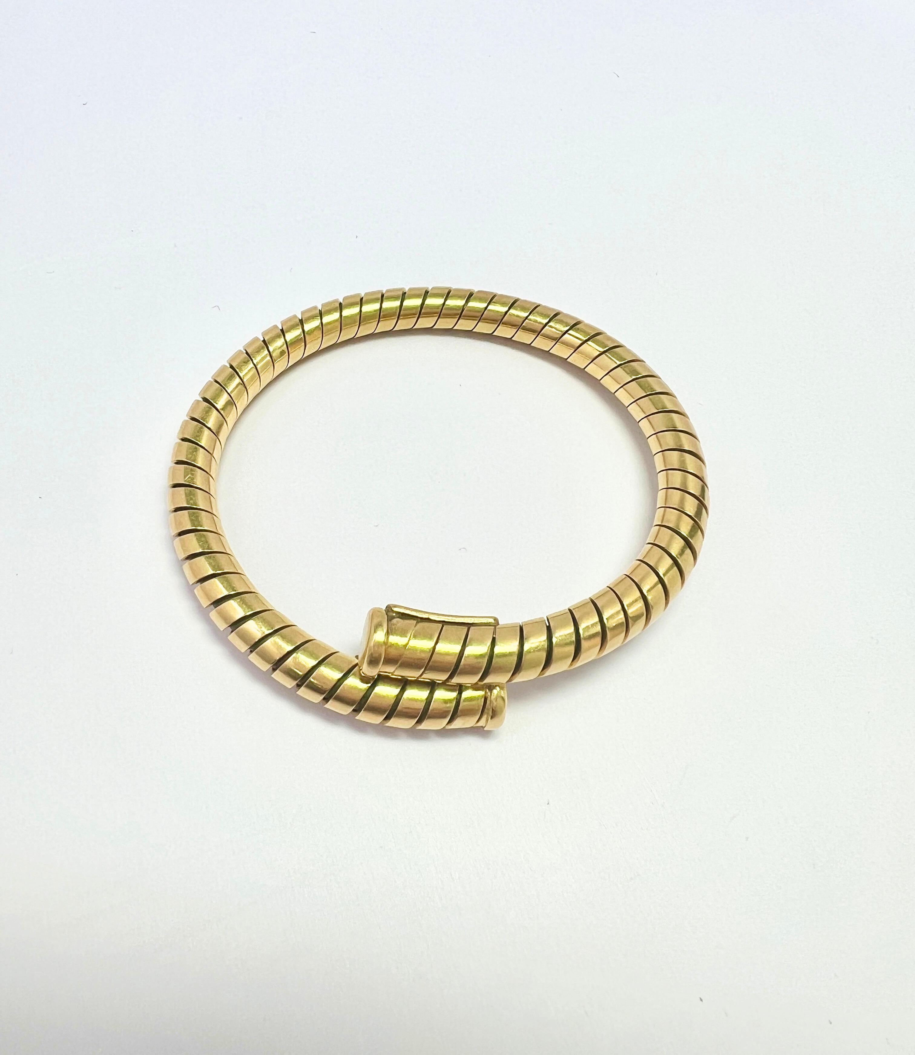 Donna Bulgari Bvlgari Tubogas 18k Yellow Gold Flexible 1980 Bangle Bracelet in vendita