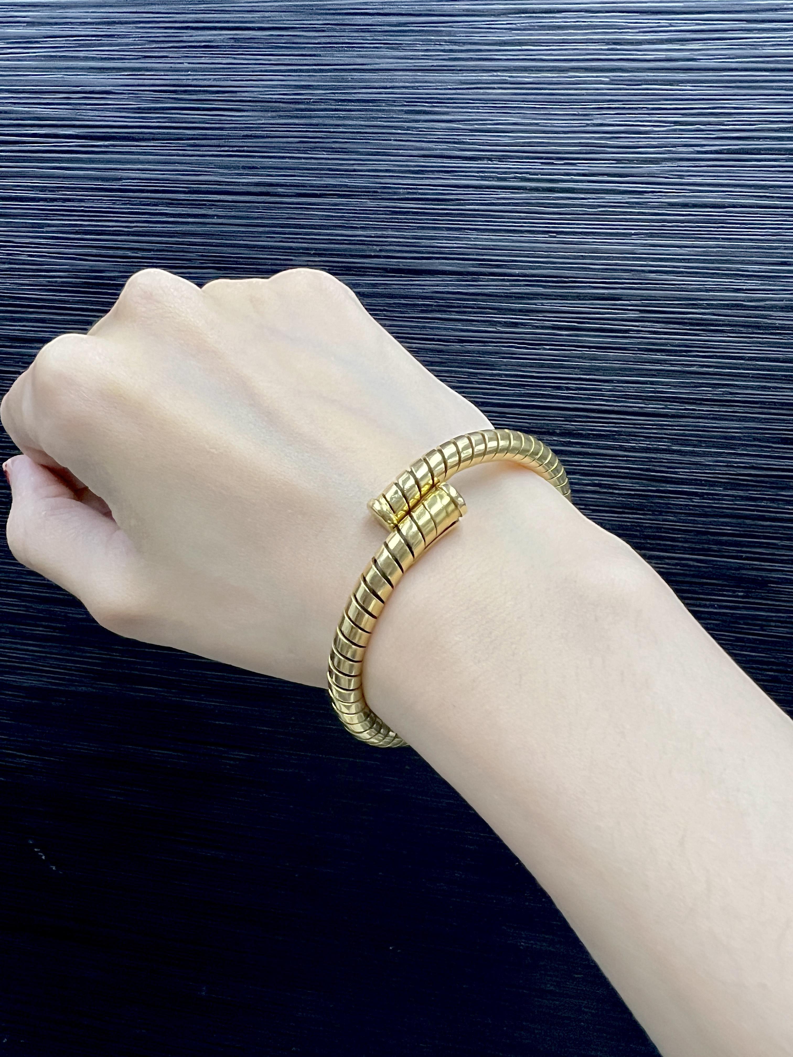 Bulgari Bvlgari Tubogas 18k Yellow Gold Flexible 1980 Bangle Bracelet in vendita 2