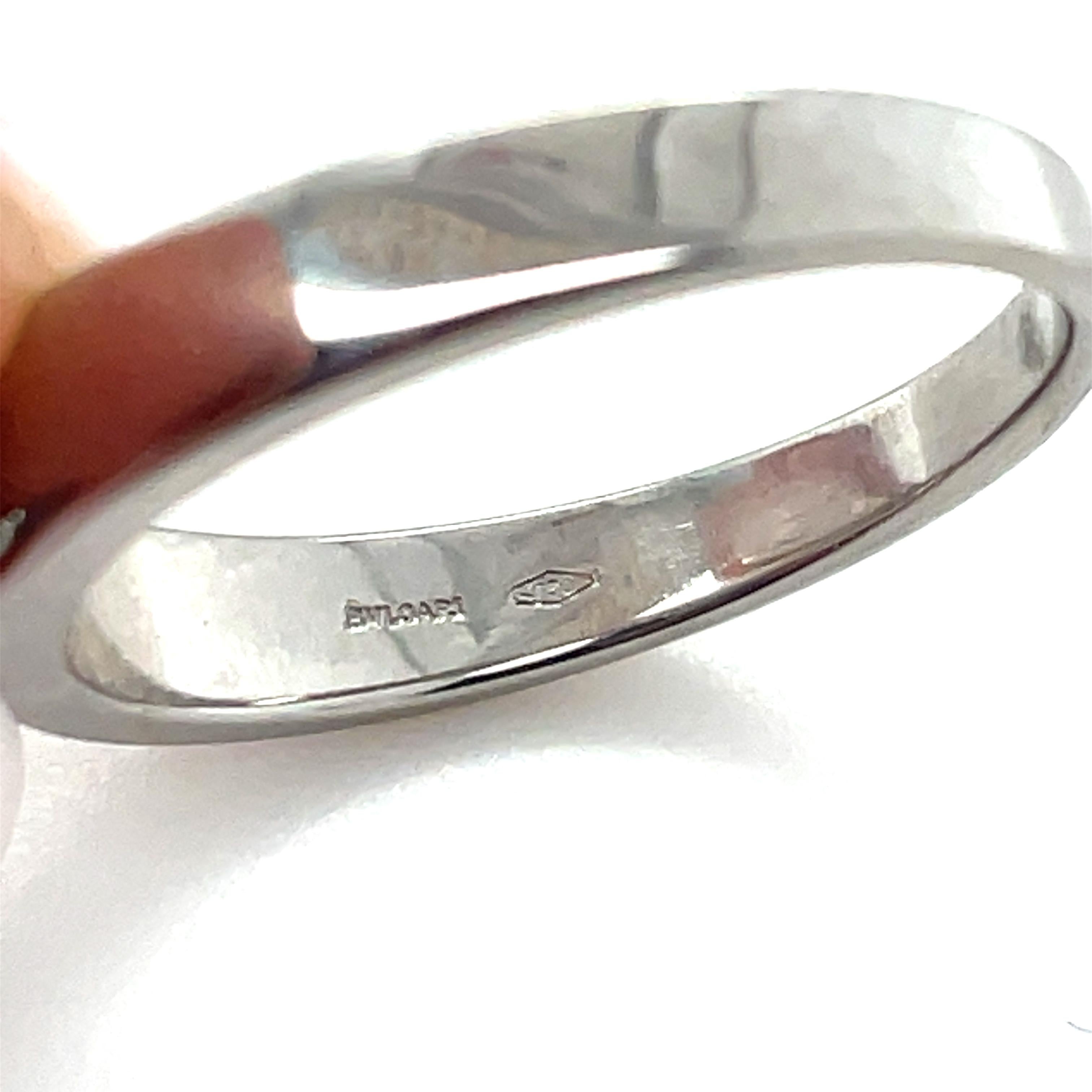 Taglio brillante Bulgari, Anello Charm B.zero1 in oro bianco 18 carati e diamanti in vendita