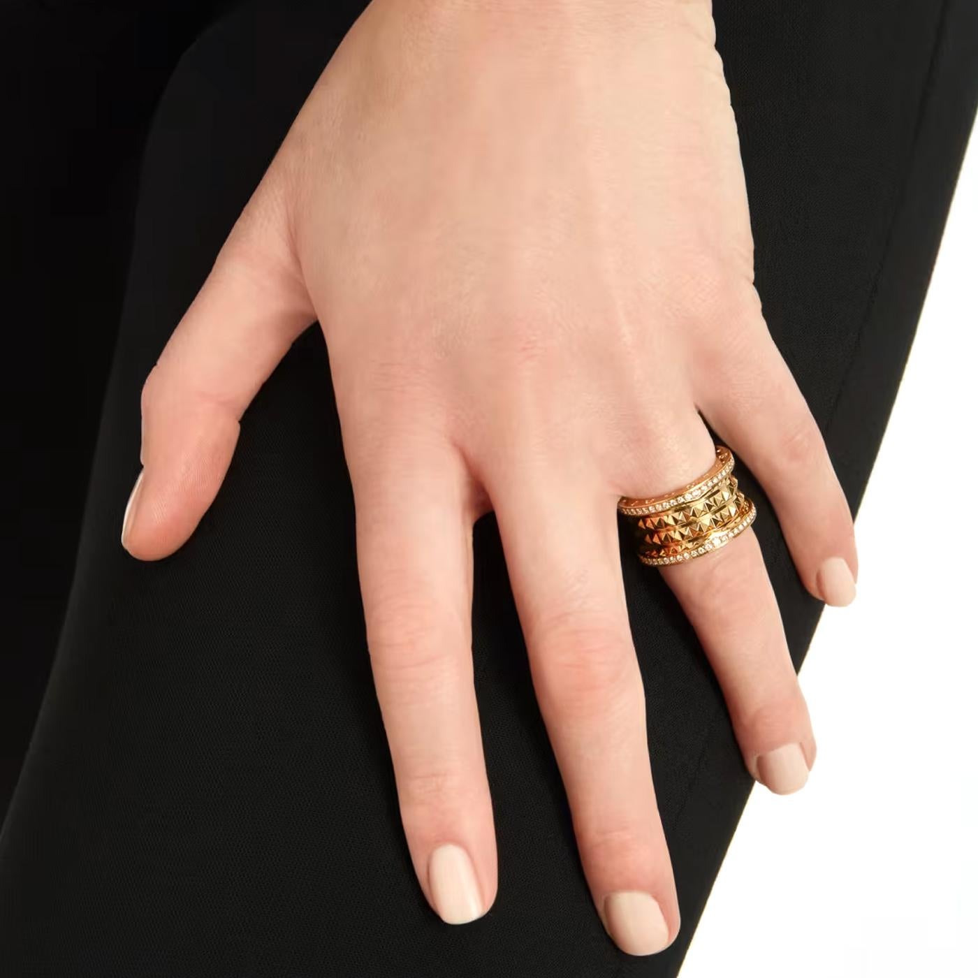da uomo o donna Bulgari B.zero1 Rock Four-Band Studded Spiral With Pave Diamonds Ring 18K Yellow in vendita