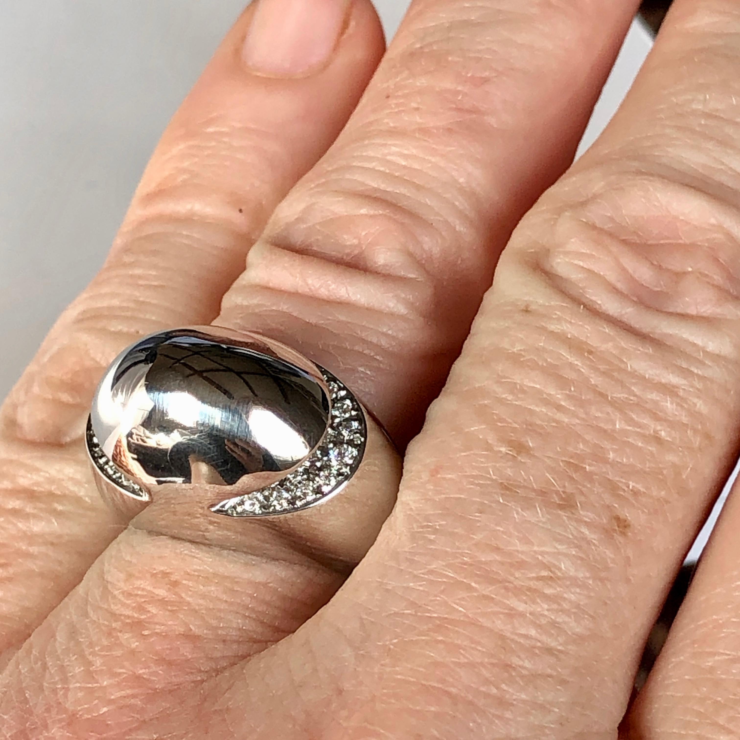 Bulgari Cabochon Dome Ring White Round Diamonds 18 Karat Gold, Bvlgari For Sale 1