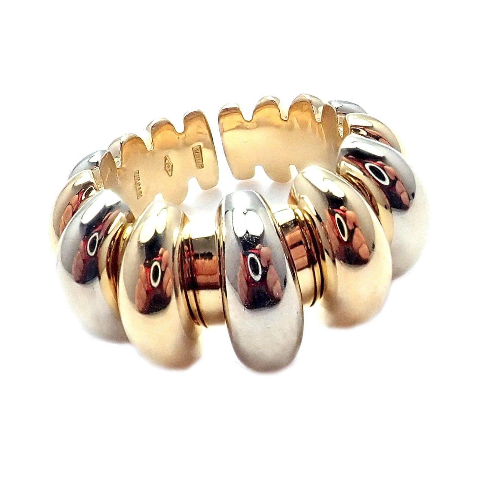 18k White And Yellow Gold Celtaura Band Ring by Bulgari.
Details:
Size: 6.5 to 7 (Flexible Bottom)
Width at top: 12mm
Weight: 18.1 grams
Stamped Hallmarks: Bvlgari, 750, 2337AL, Made in Italy
*Free Shipping within the United States*
YOUR PRICE: