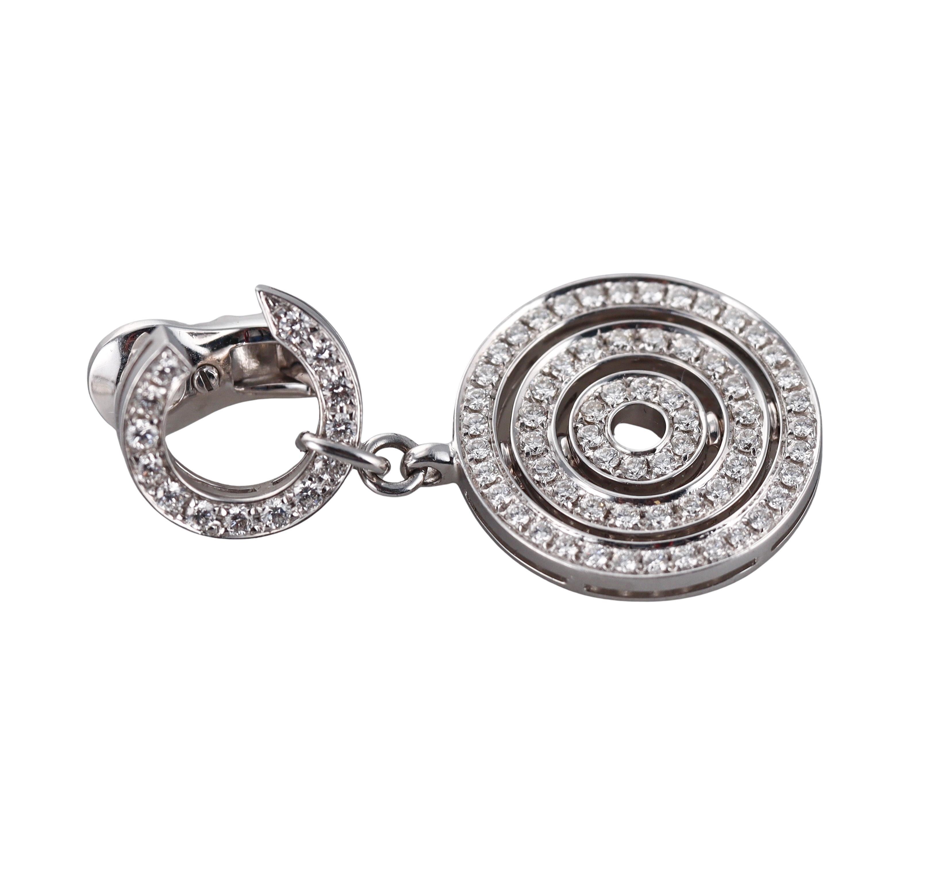 Bulgari Pendants d'oreilles Cerchi Astrale en or 18 carats et diamants Excellent état - En vente à New York, NY