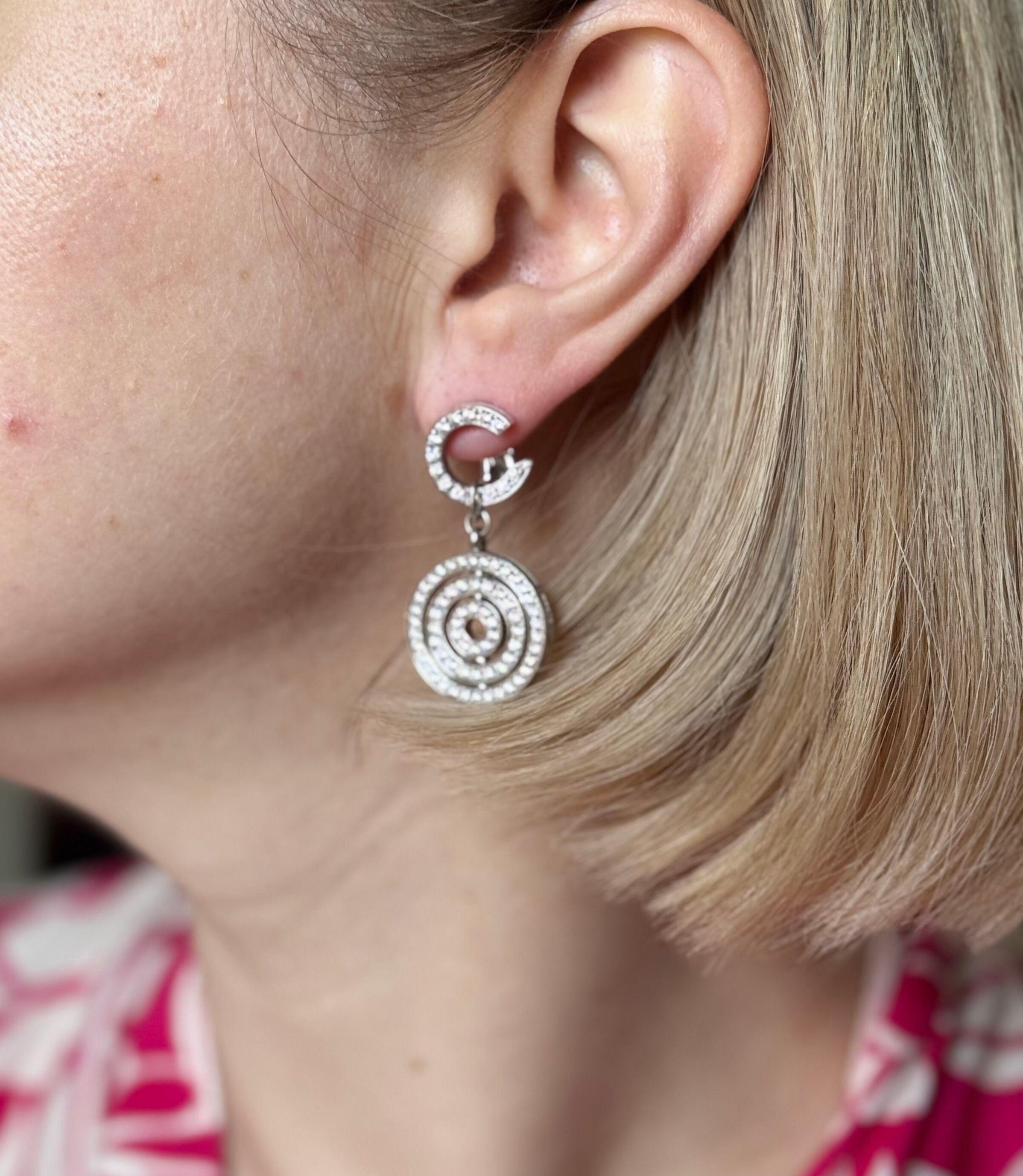 Bulgari Pendants d'oreilles Cerchi Astrale en or 18 carats et diamants Unisexe en vente