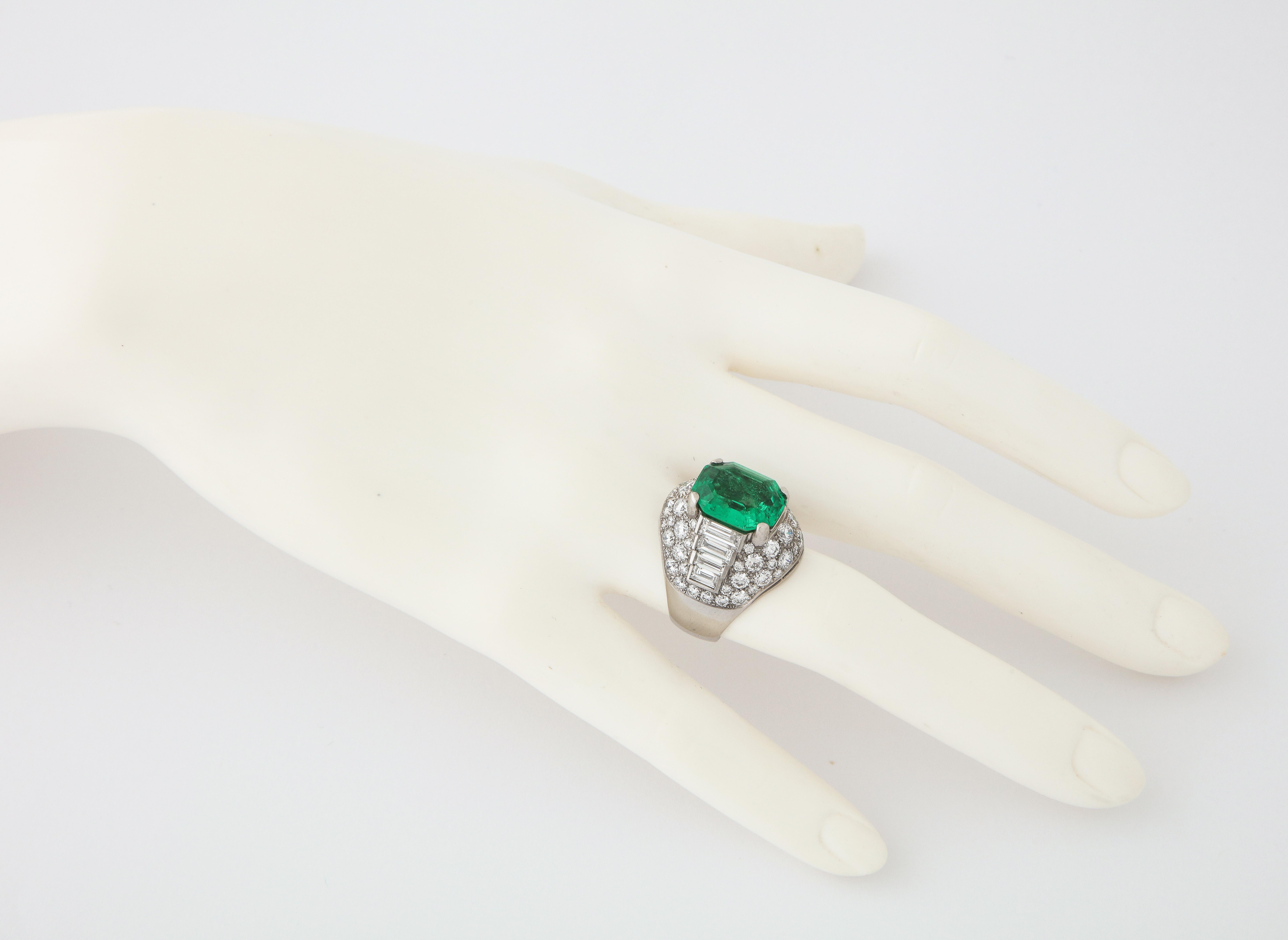 Women's or Men's Bulgari Certified Colombian Emerald Diamond Trombino Ring