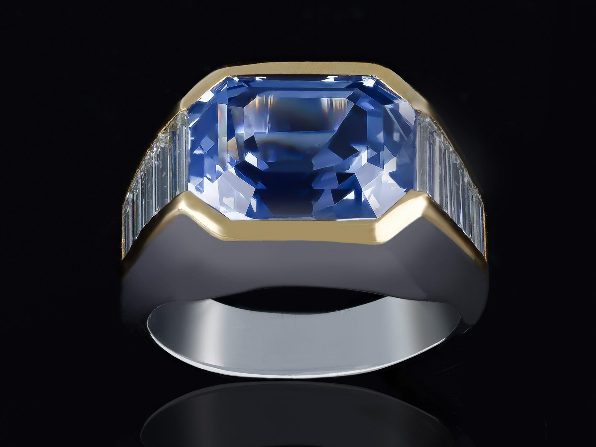 Donna Anello Bulgari con zaffiro Ceylon e diamanti trombino, circa anni '70. in vendita